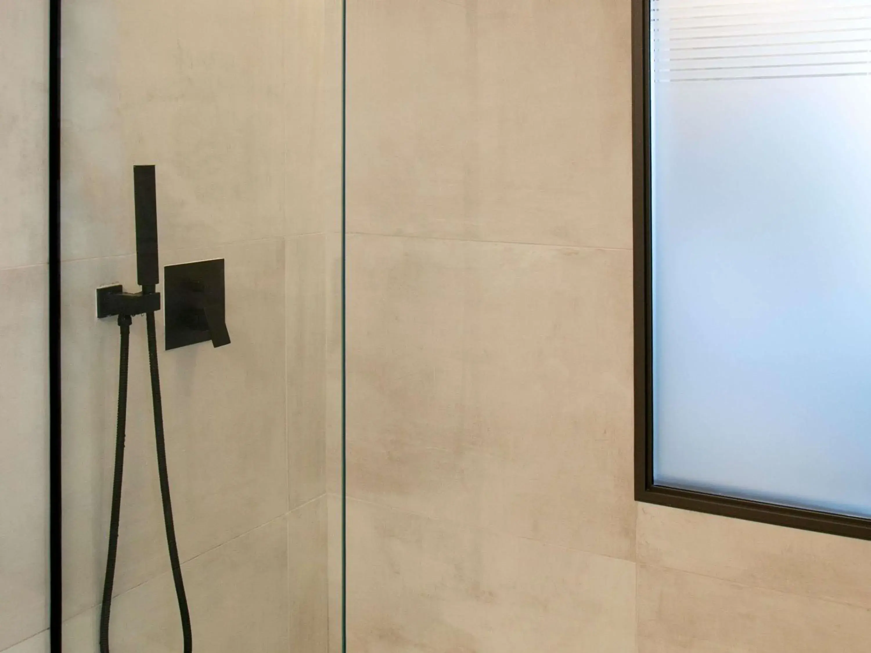 Bedroom in Mercure Larnaca Beach Resort Bedroom in Mercure Larnaca Beach Resort