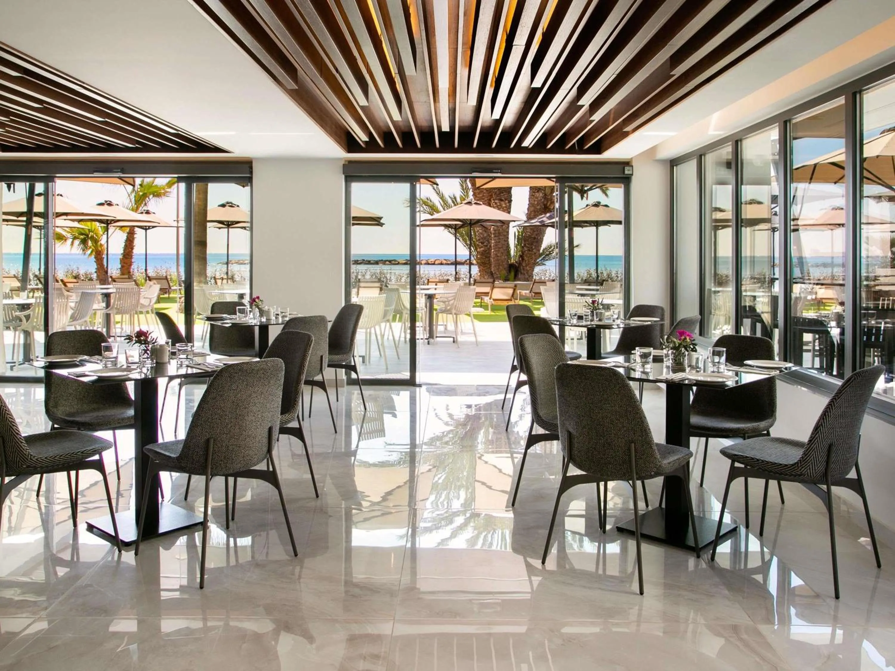 Restaurant/places to eat in Mercure Larnaca Beach Resort