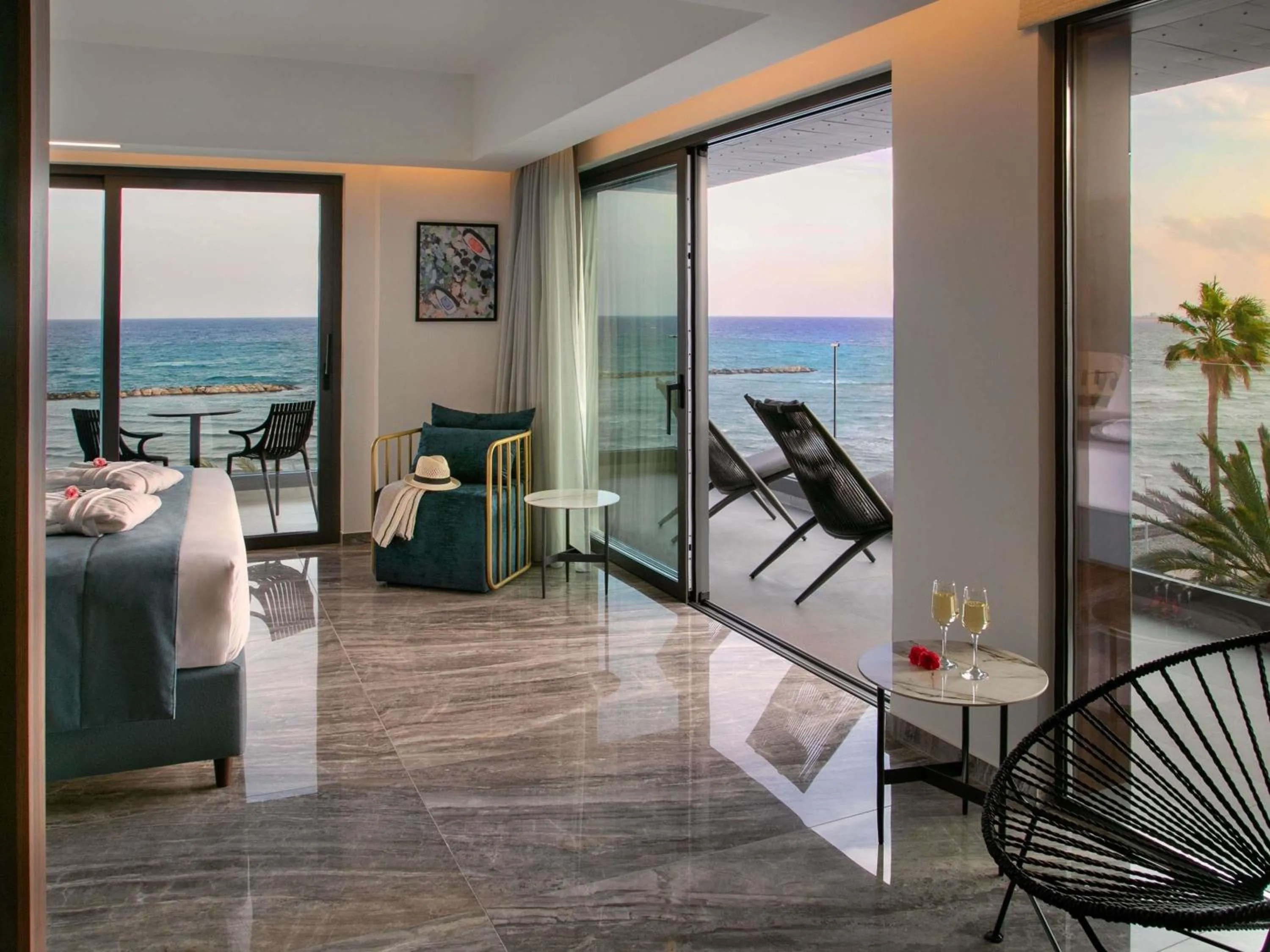 Bedroom in Mercure Larnaca Beach Resort