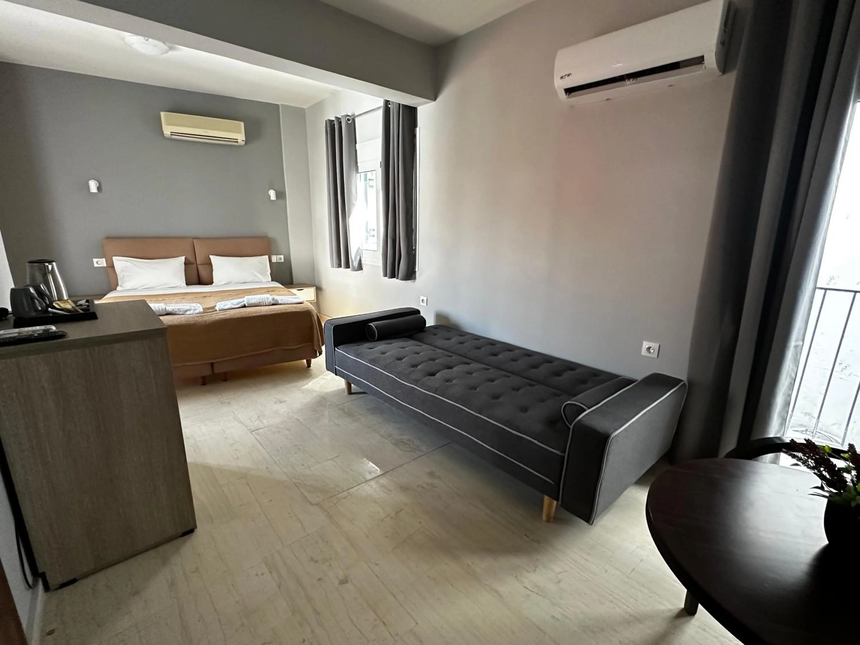 Bed in Skiathos Hills Studios