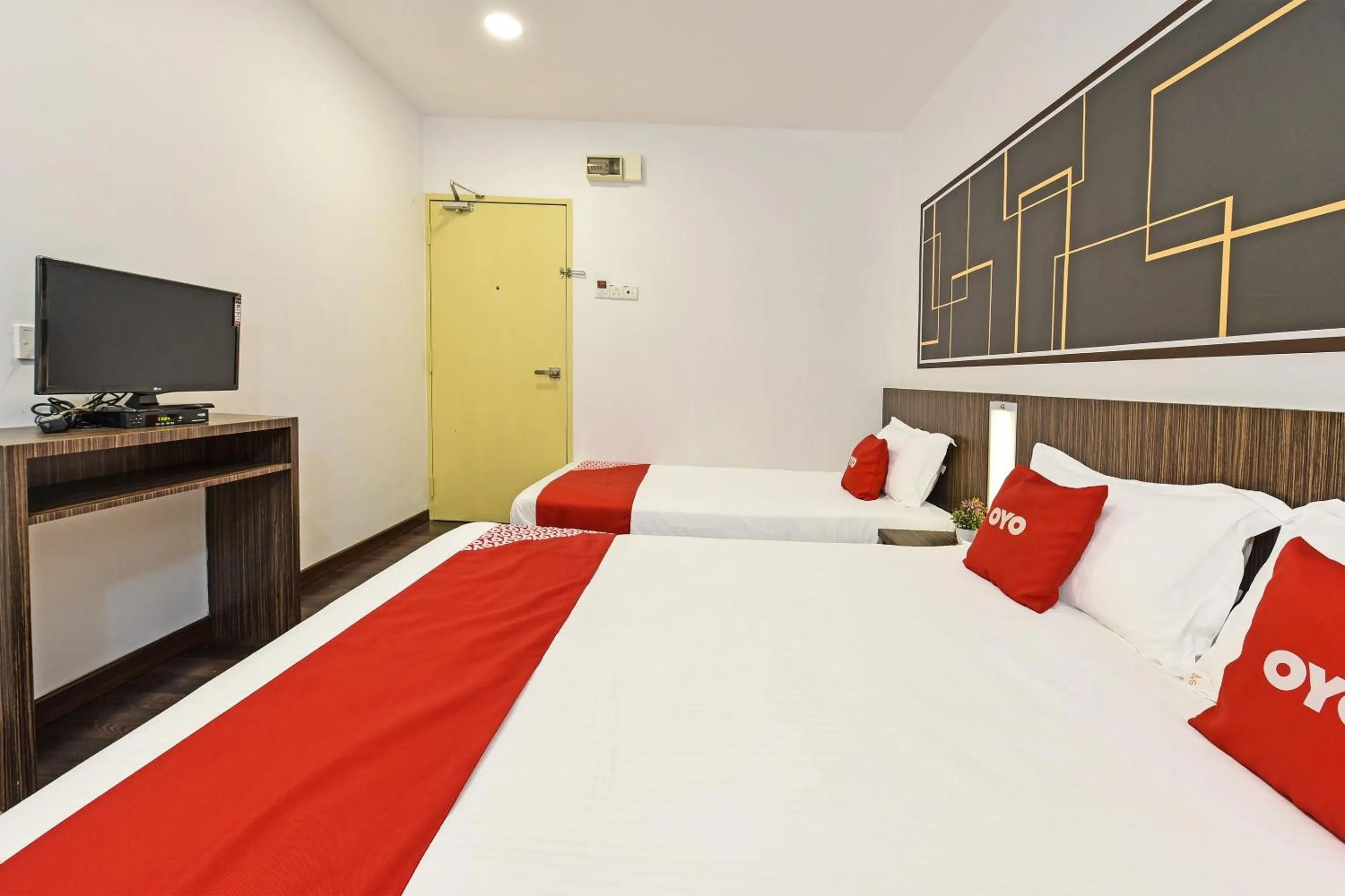 View (from property/room), Bed in 4S Hotel