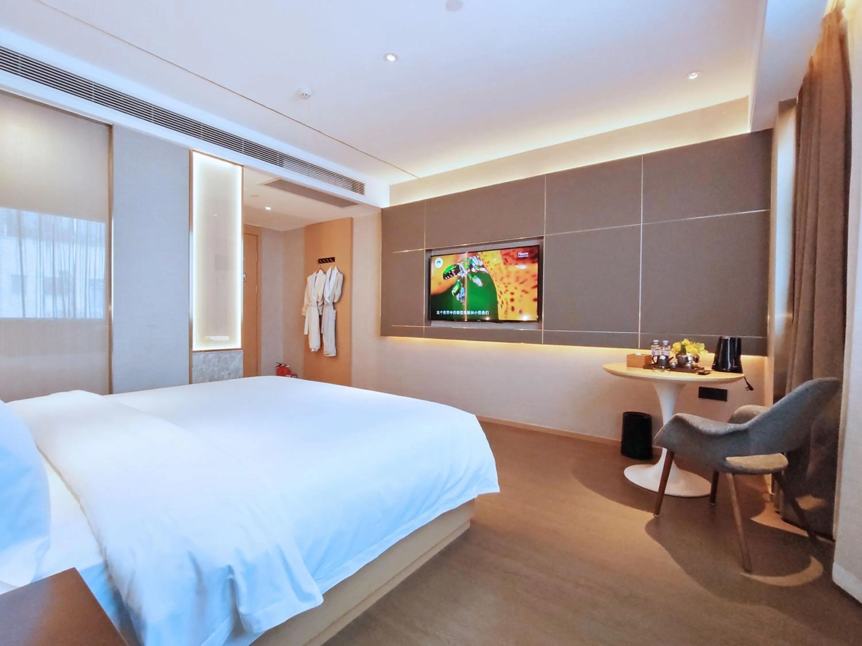 Bedroom, Bed in Paco Hotel Guangzhou South Railway Station Panyu Changlong Branch