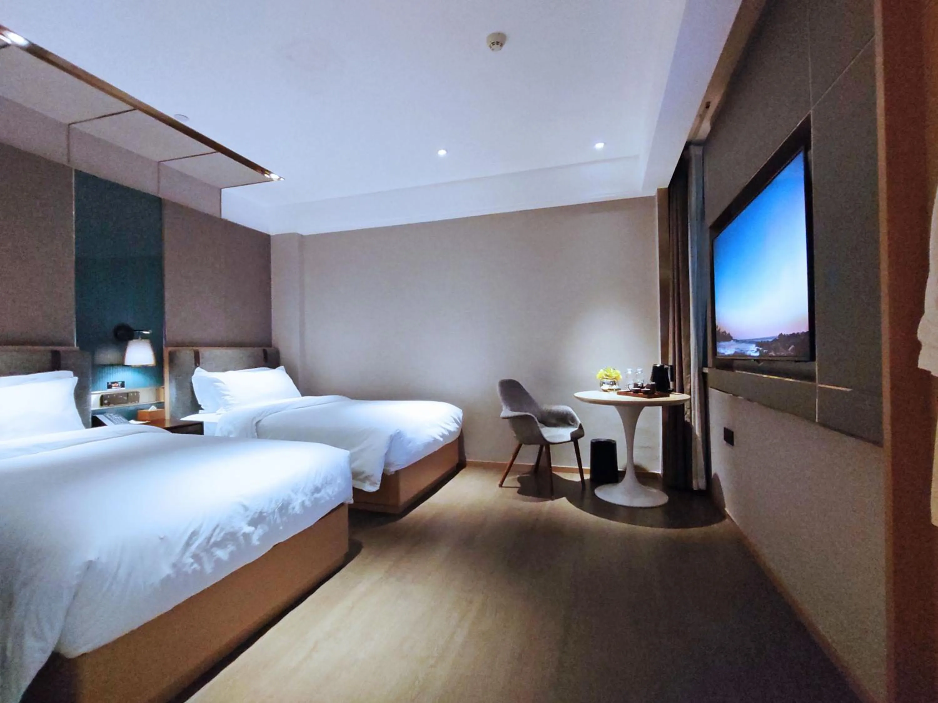Bedroom, Bed in Paco Hotel Guangzhou South Railway Station Panyu Changlong Branch
