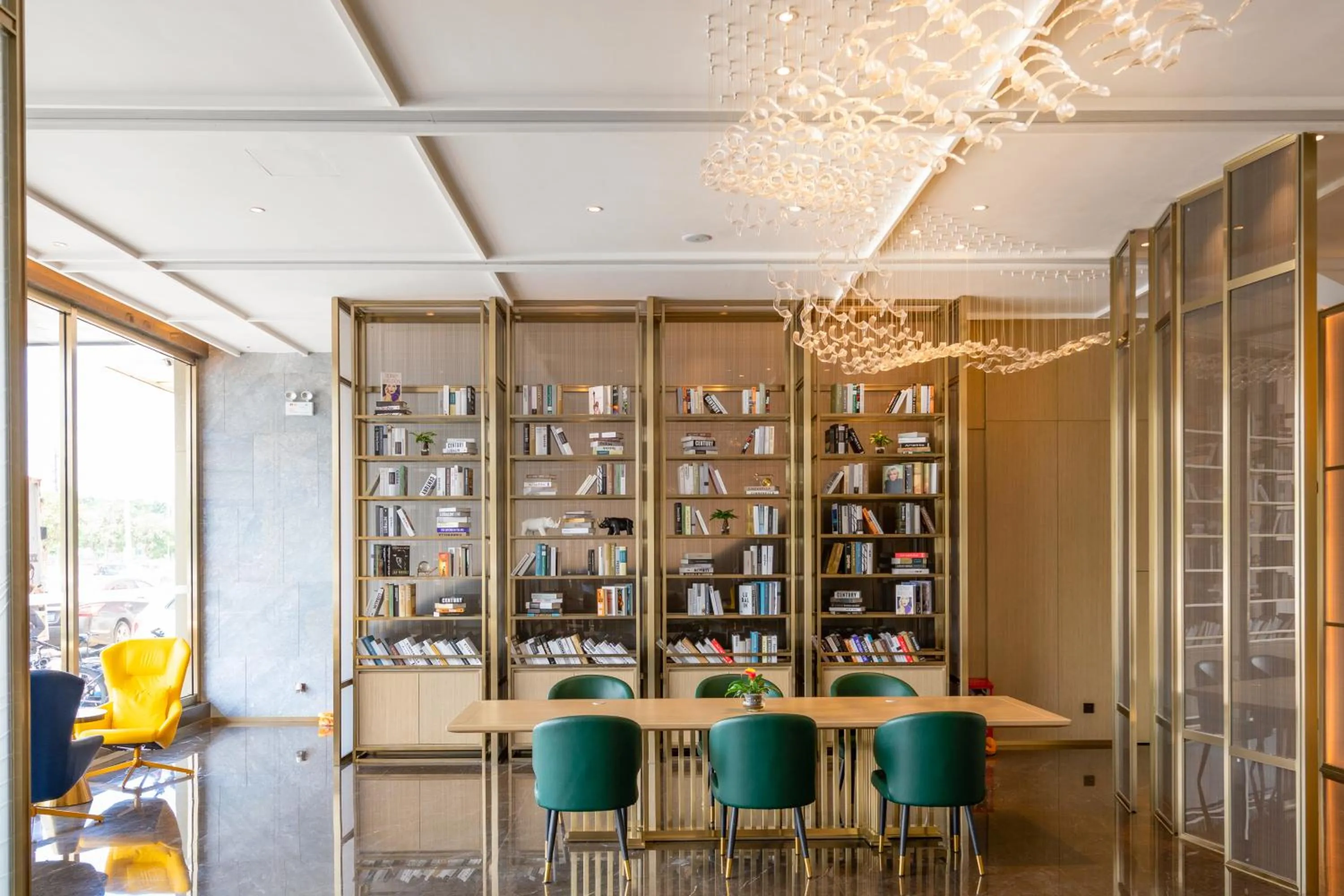 Library in Paco Hotel Guangzhou South Railway Station Panyu Changlong Branch