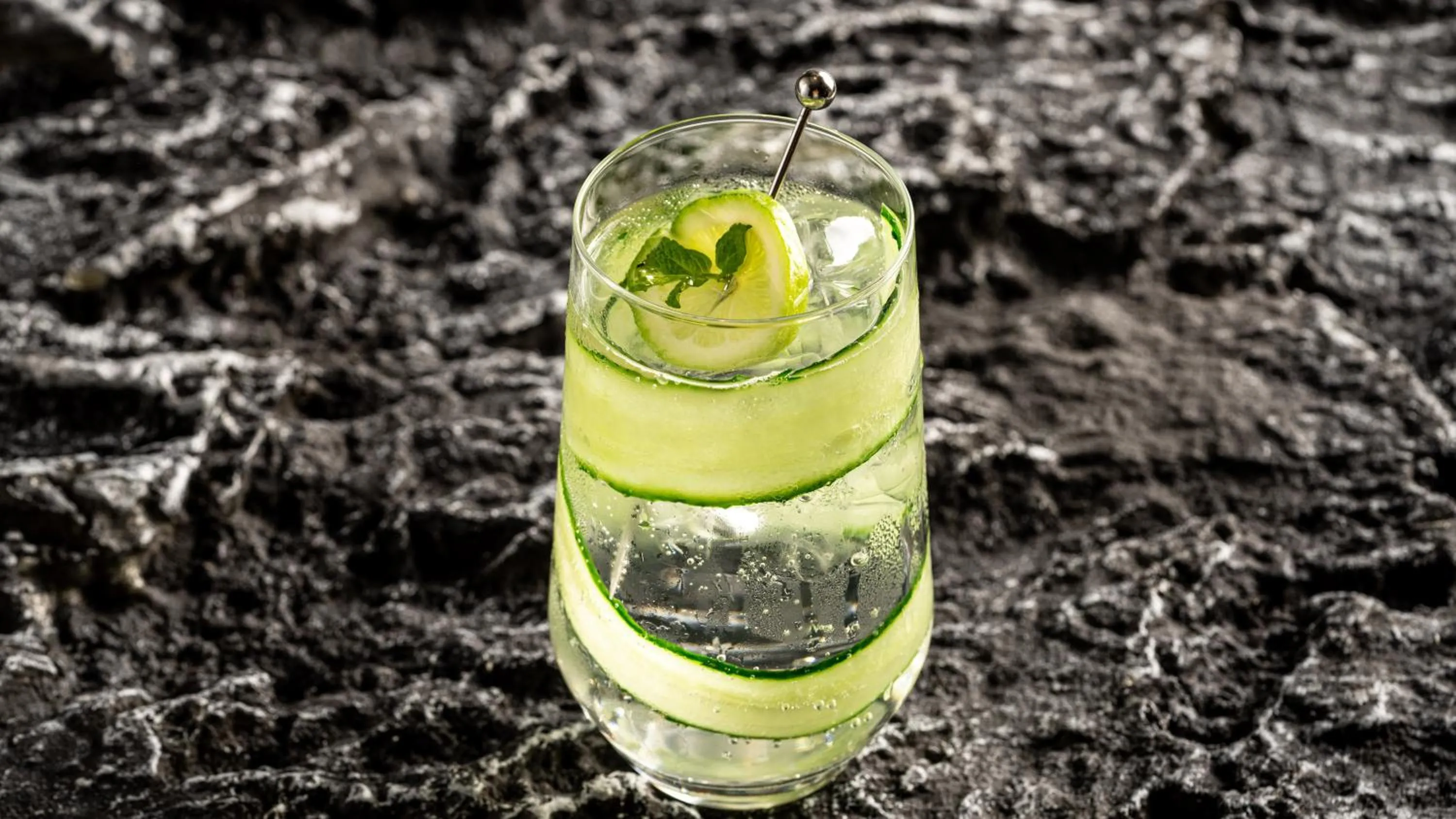 Photo of the whole room in Crowne Plaza Hangzhou Riverside by IHG