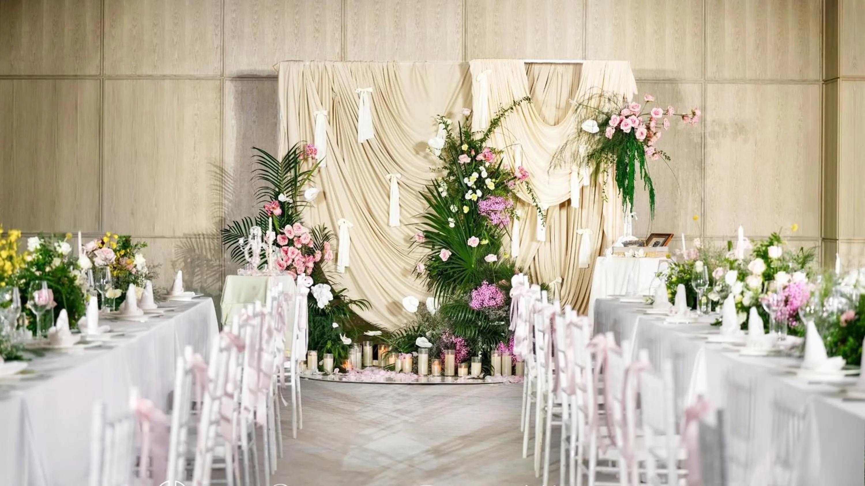 Meeting/conference room in Crowne Plaza Hangzhou Riverside by IHG