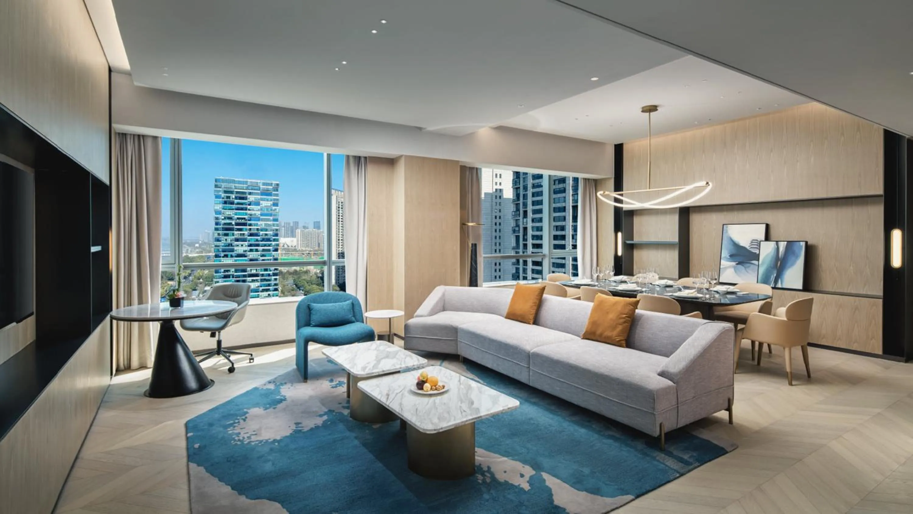 Bedroom in Crowne Plaza Hangzhou Riverside by IHG