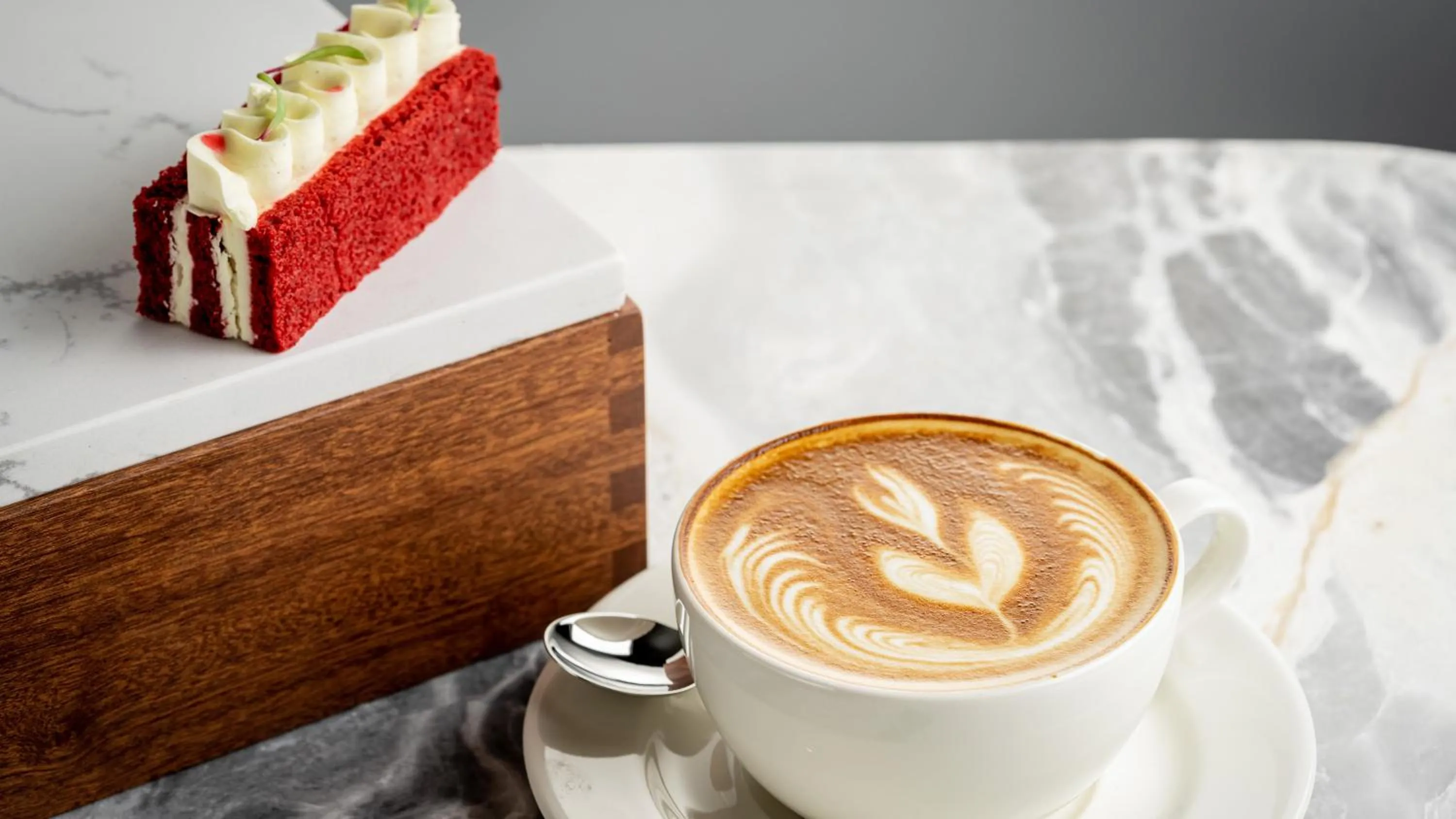 Coffee/tea facilities in Crowne Plaza Hangzhou Riverside by IHG