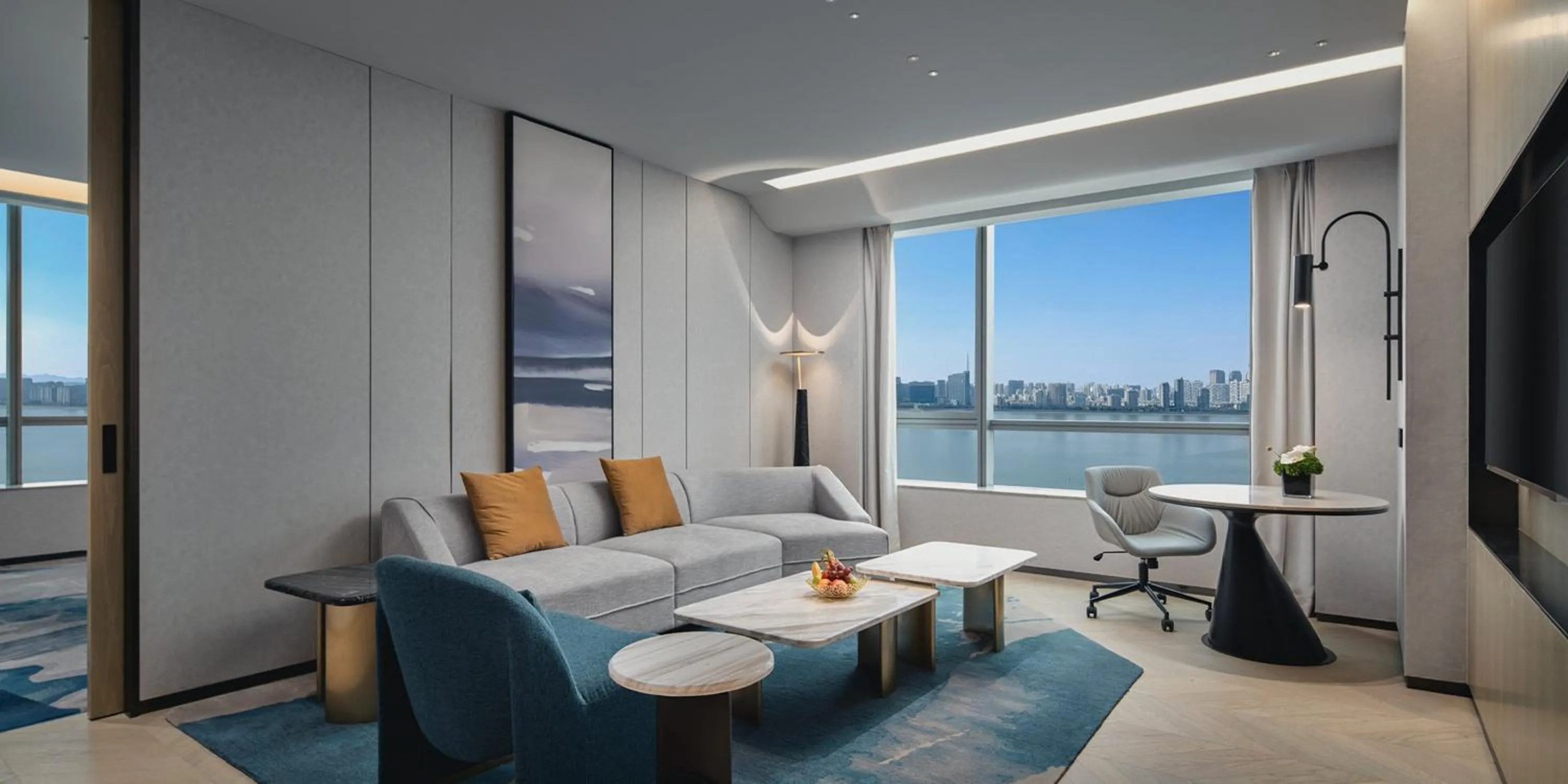 Photo of the whole room in Crowne Plaza Hangzhou Riverside by IHG