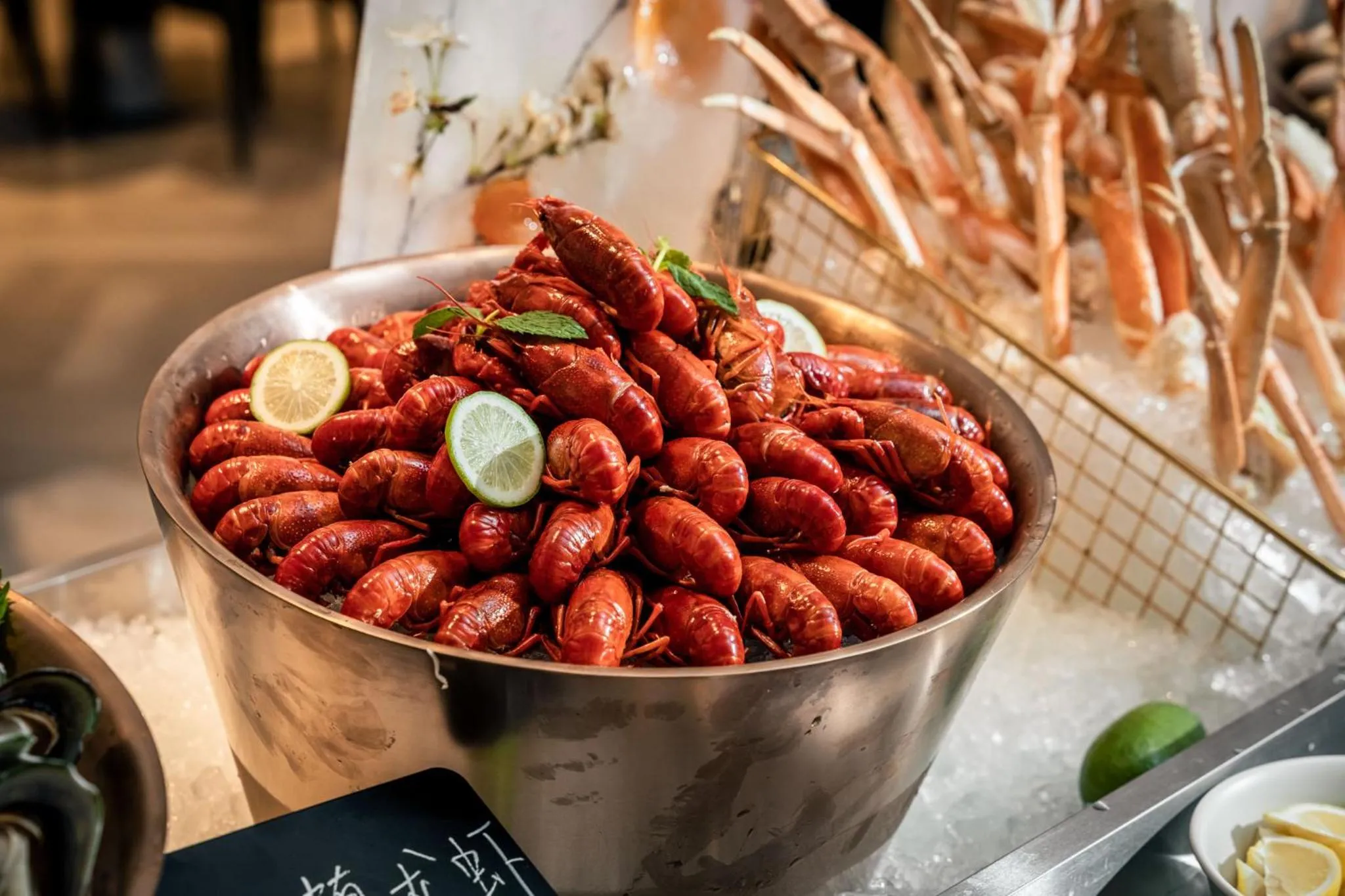 Restaurant/places to eat in Crowne Plaza Hangzhou Riverside by IHG