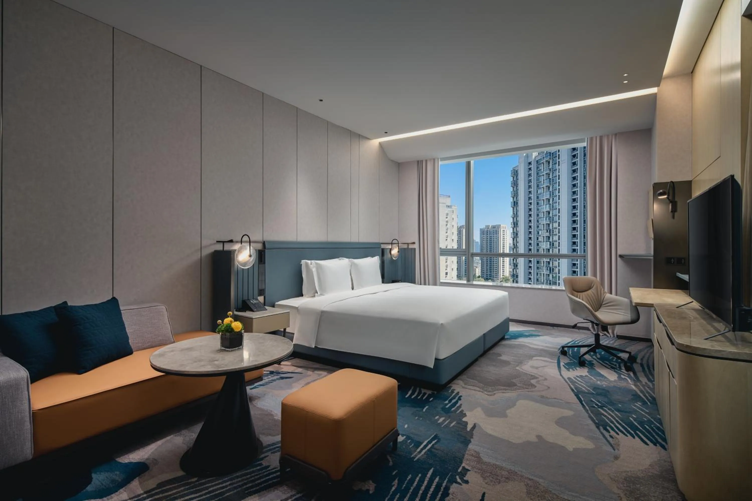 Bed in Crowne Plaza Hangzhou Riverside by IHG