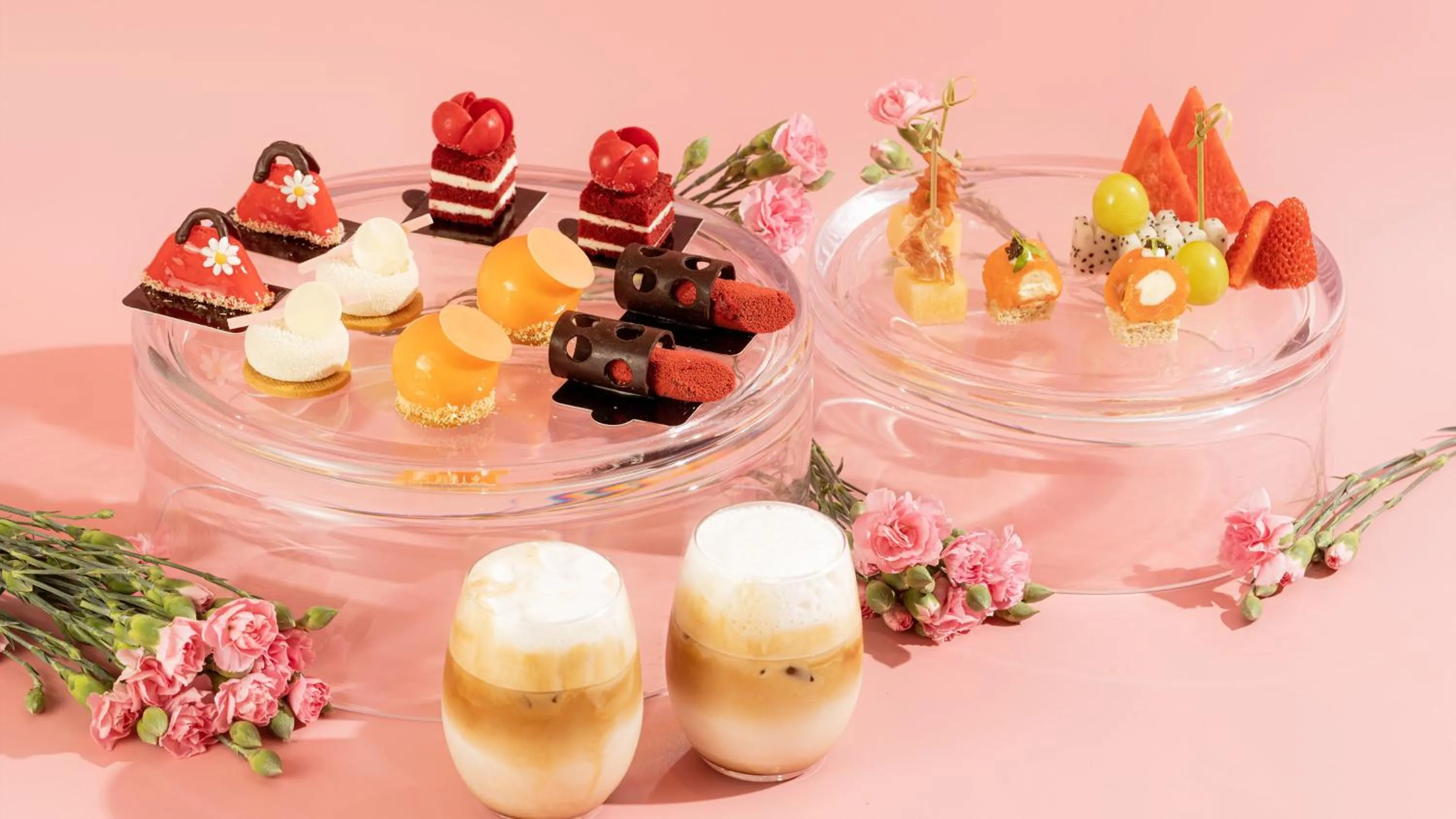 Lounge or bar in Crowne Plaza Hangzhou Riverside by IHG