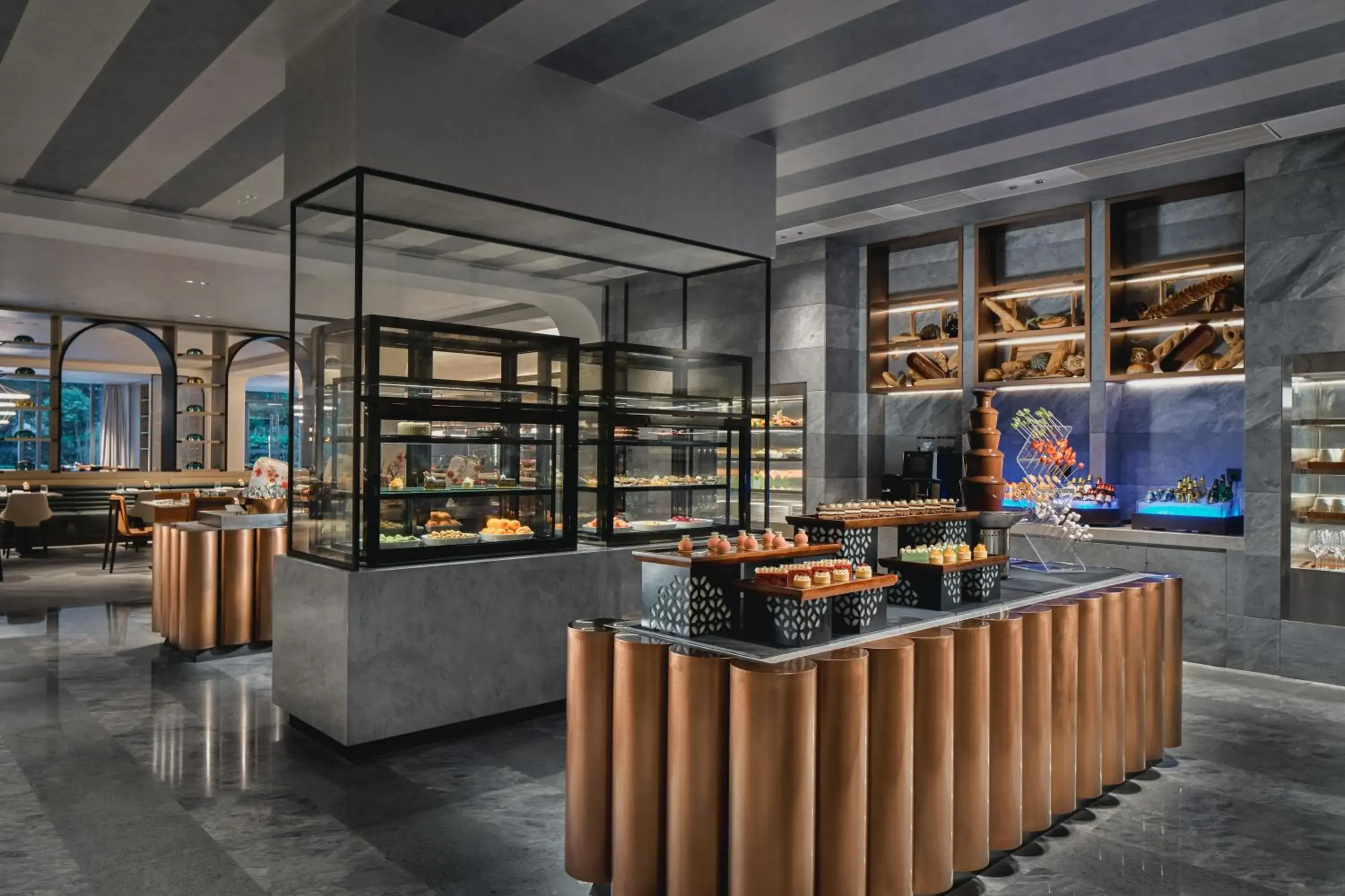 Restaurant/places to eat in Crowne Plaza Hangzhou Riverside by IHG Restaurant/places to eat in Crowne Plaza Hangzhou Riverside by IHG