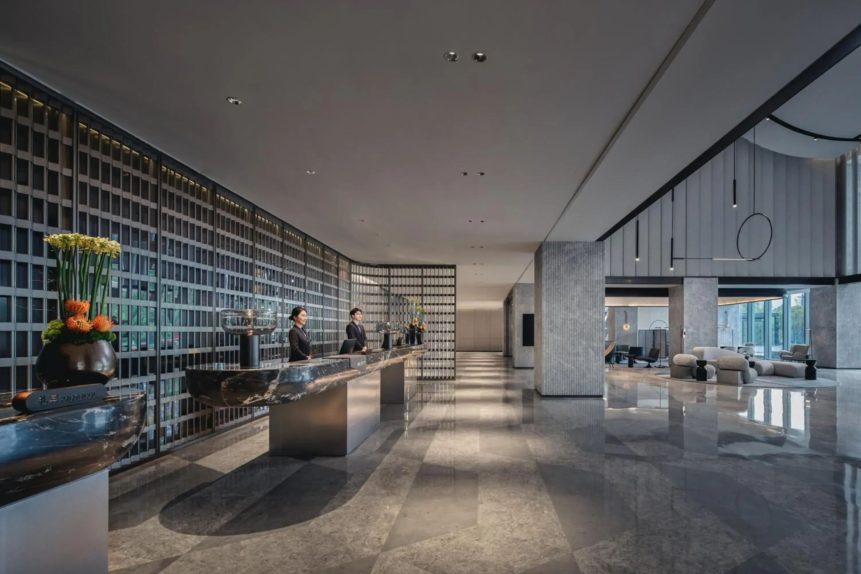 Lobby or reception in Crowne Plaza Hangzhou Riverside by IHG Lobby or reception in Crowne Plaza Hangzhou Riverside by IHG
