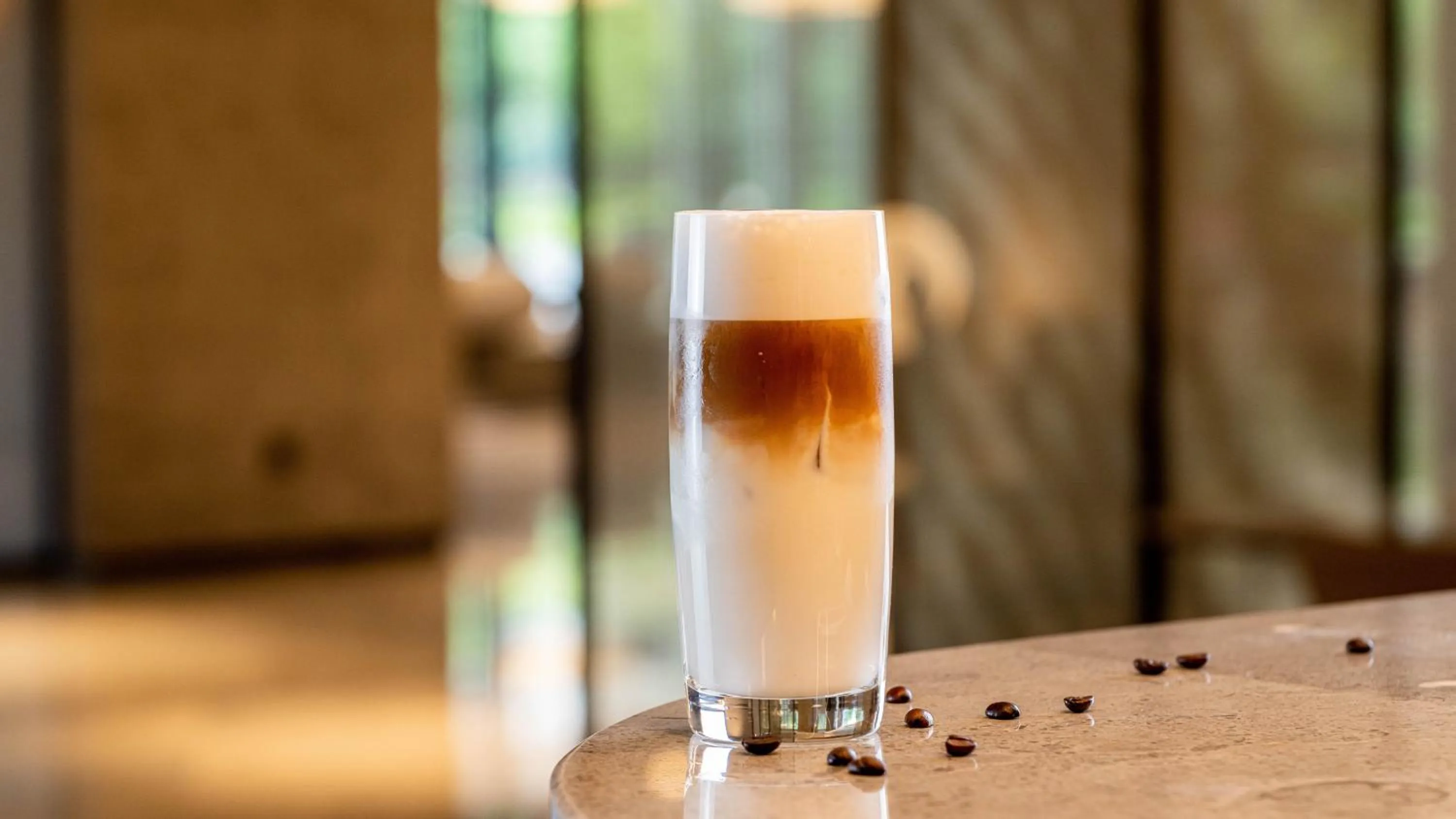 Coffee/tea facilities in Crowne Plaza Hangzhou Riverside by IHG