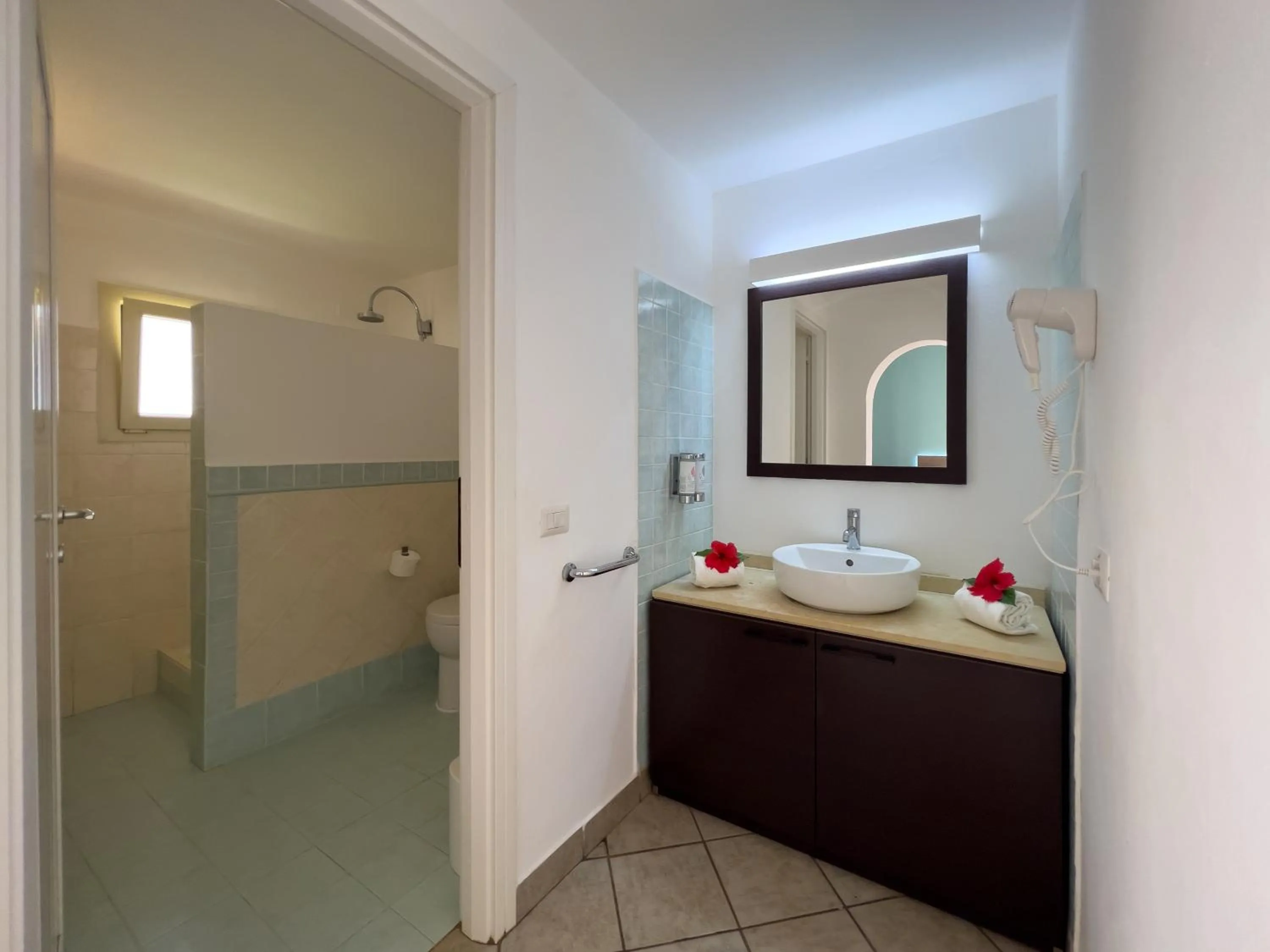 Bathroom in VOI Praia de Chaves Resort