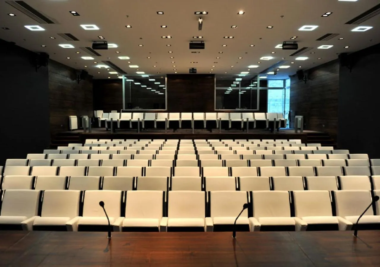 Business facilities in Avala Resort & Villas