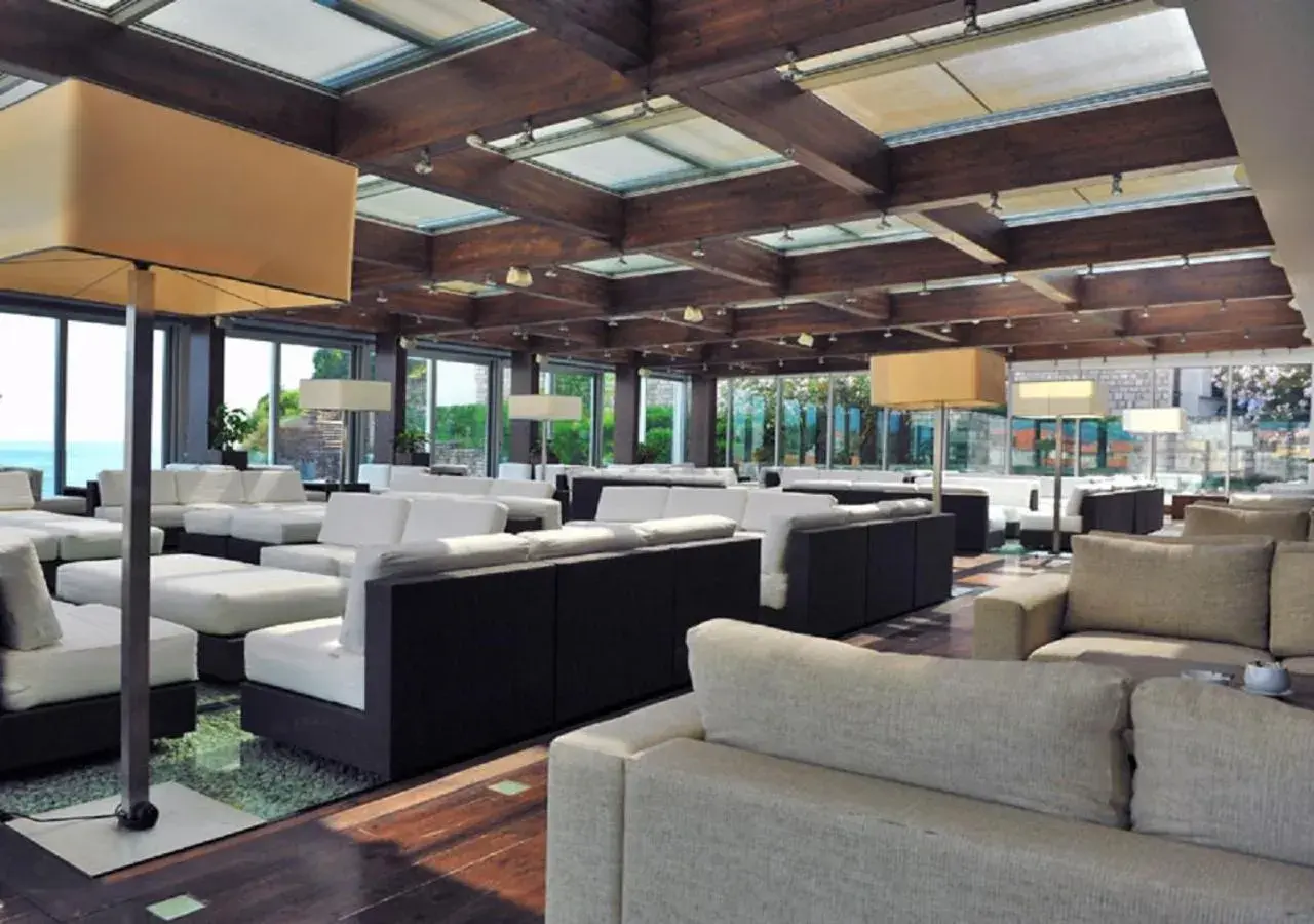 Lounge or bar in Avala Resort & Villas Lounge or bar in Avala Resort & Villas