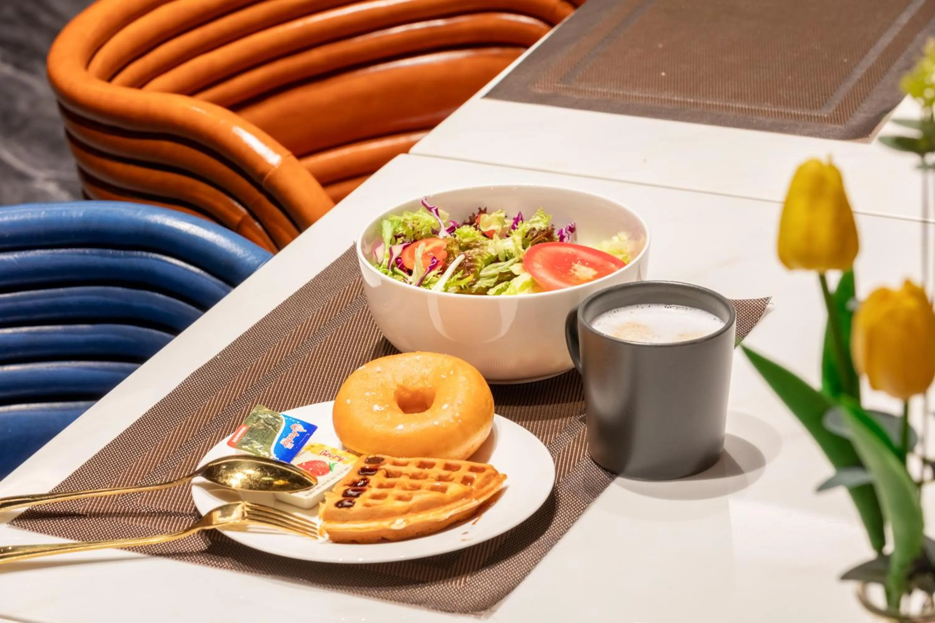 Breakfast in Echarm PLUS International Hotel Zhujiang New Town Wuyangcun Metro Station Branch- Free Deliver Service to Canton Fair Complex During Canton Fair Period