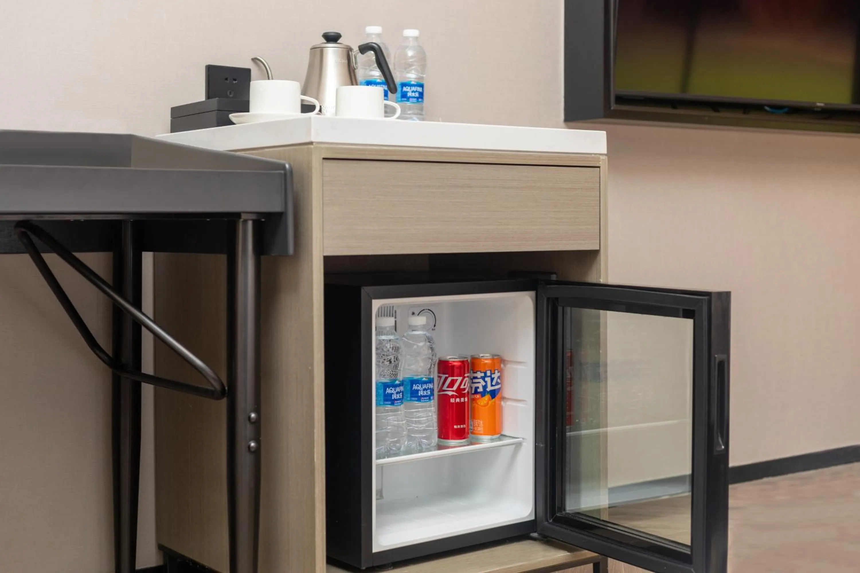 room service in Echarm PLUS International Hotel Zhujiang New Town Wuyangcun Metro Station Branch- Free Deliver Service to Canton Fair Complex During Canton Fair Period