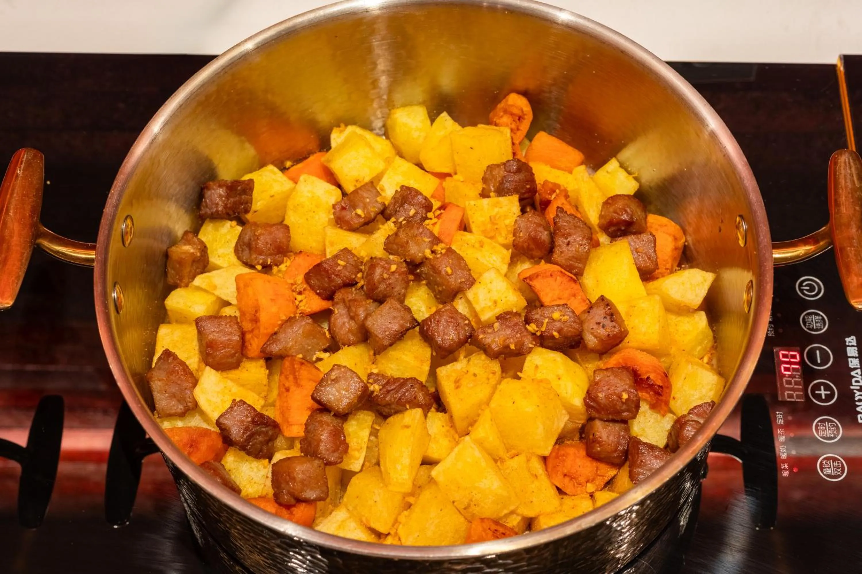 Breakfast in Echarm PLUS International Hotel Zhujiang New Town Wuyangcun Metro Station Branch- Free Deliver Service to Canton Fair Complex During Canton Fair Period