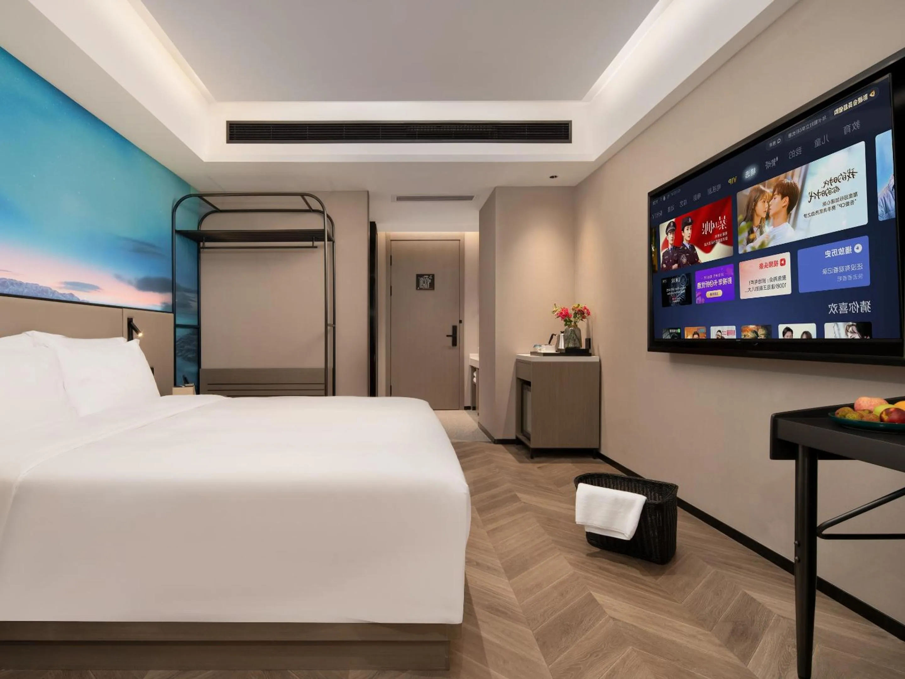 Bed in Echarm PLUS International Hotel Zhujiang New Town Wuyangcun Metro Station Branch- Free Deliver Service to Canton Fair Complex During Canton Fair Period