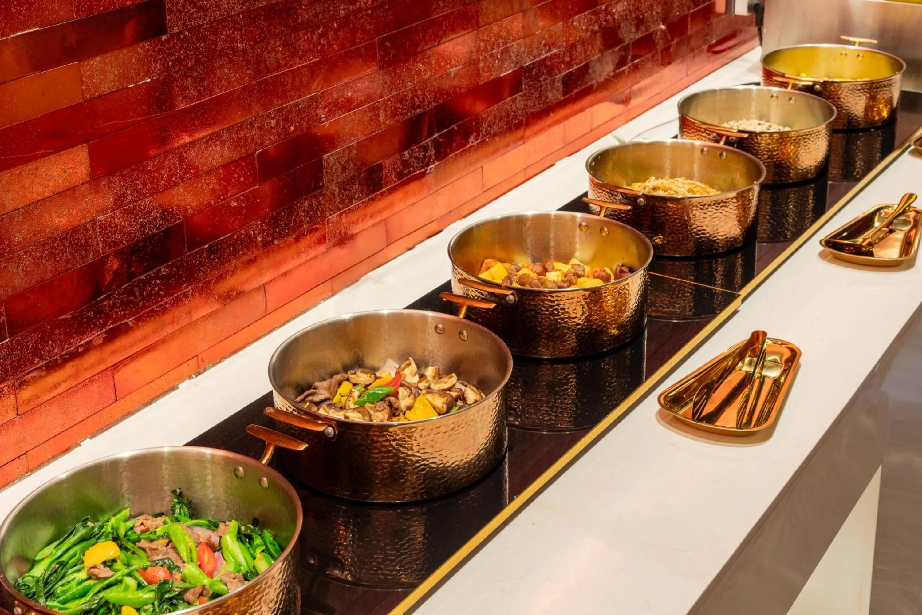 Breakfast in Echarm PLUS International Hotel Zhujiang New Town Wuyangcun Metro Station Branch- Free Deliver Service to Canton Fair Complex During Canton Fair Period