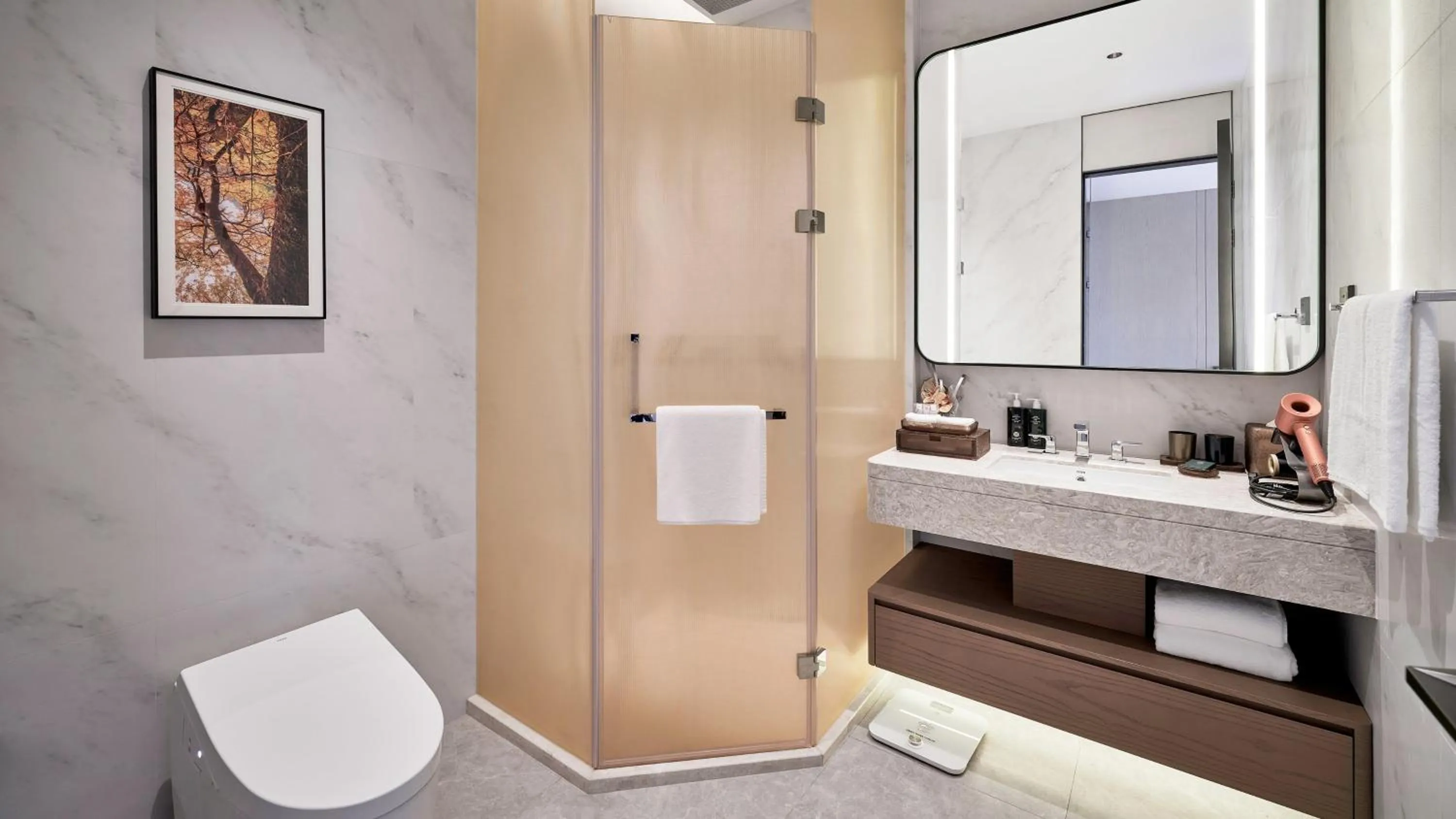 Photo of the whole room in Hotel Indigo Hangzhou Tianmushan