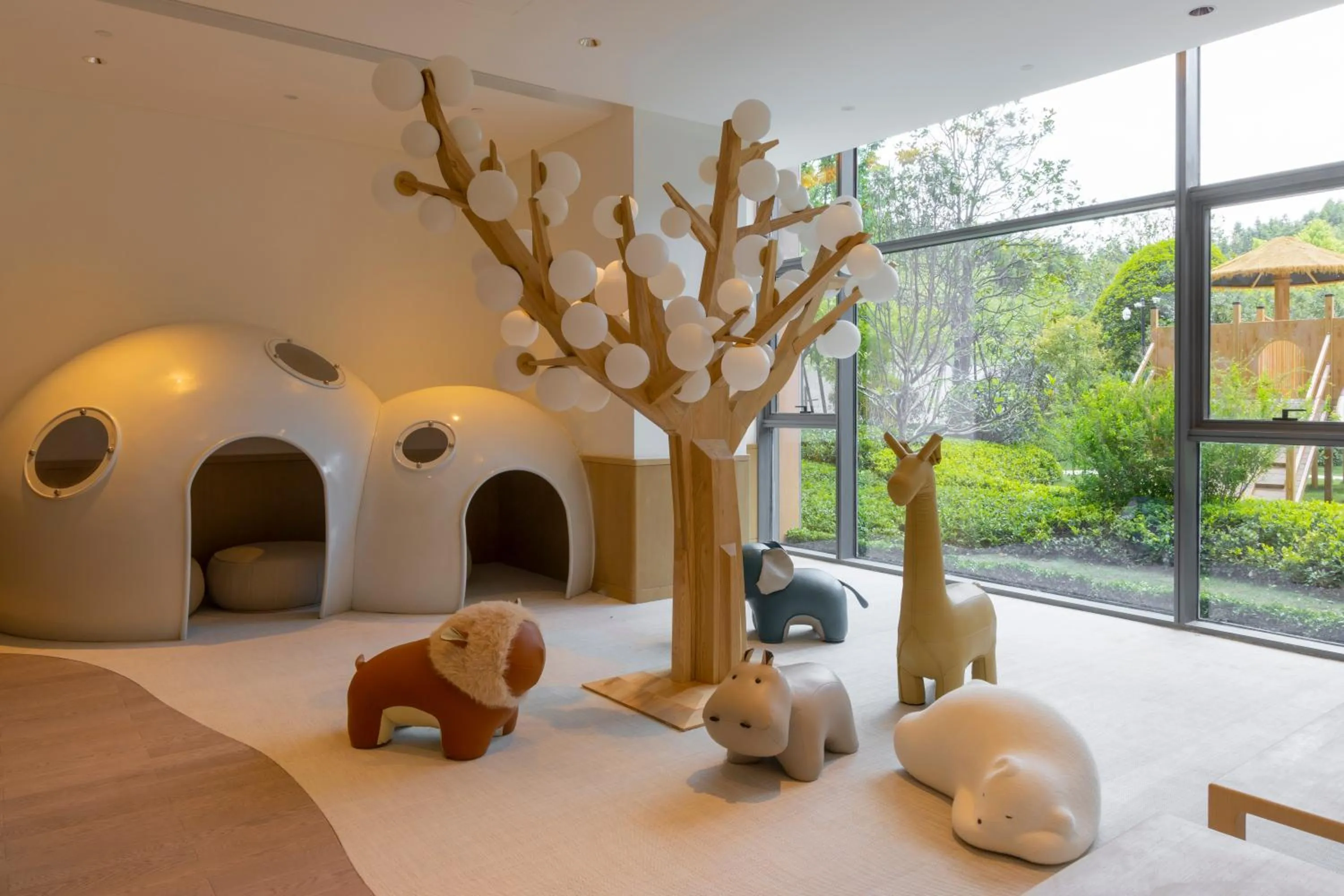 Kids's club, Bed in Hotel Indigo Hangzhou Tianmushan