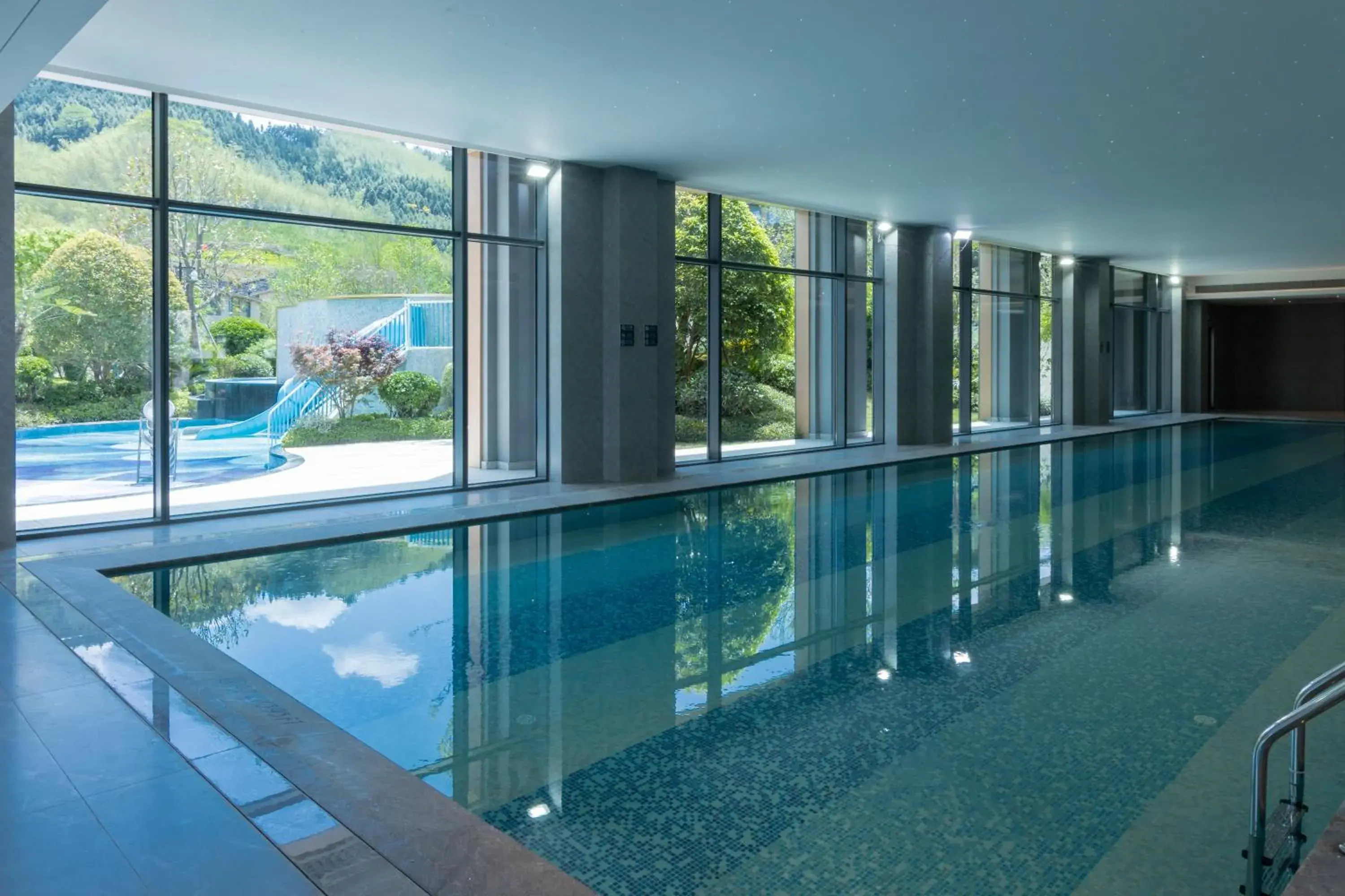 Swimming pool in Hotel Indigo Hangzhou Tianmushan Swimming pool in Hotel Indigo Hangzhou Tianmushan