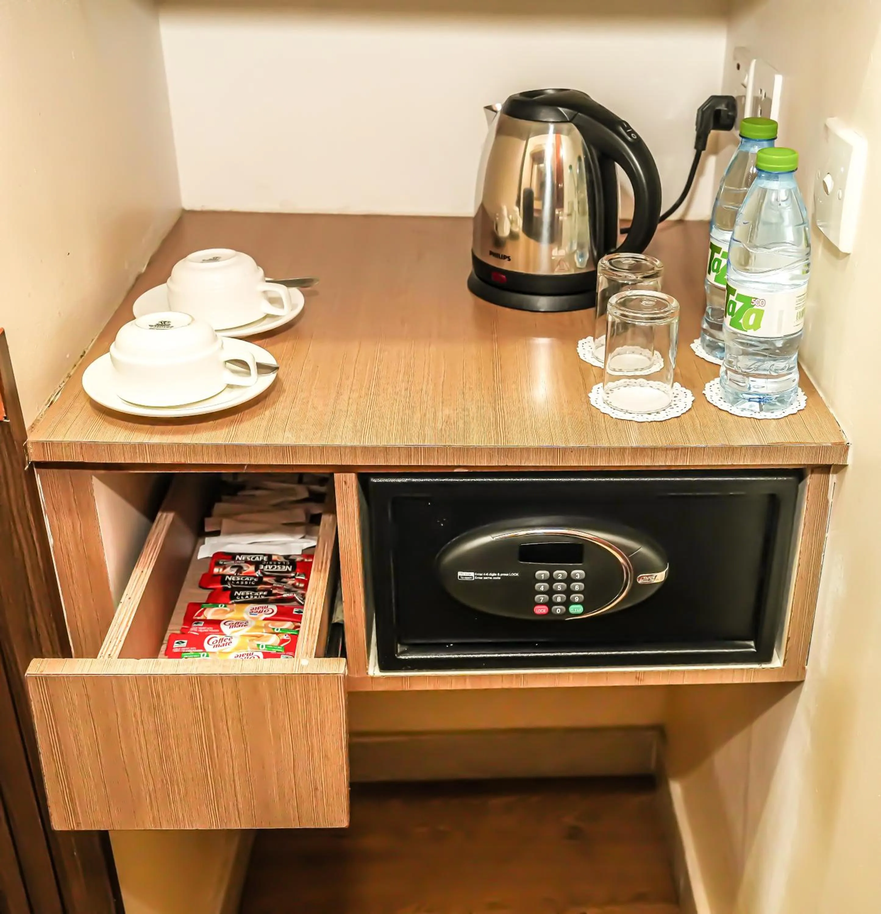 Coffee/tea facilities in Beehive Central