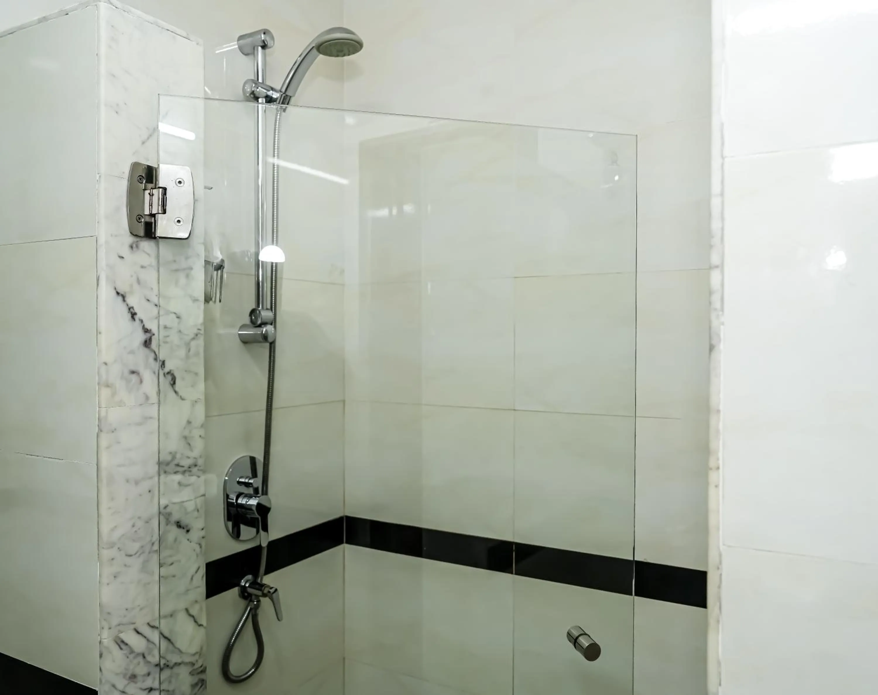 Shower in Beehive Central