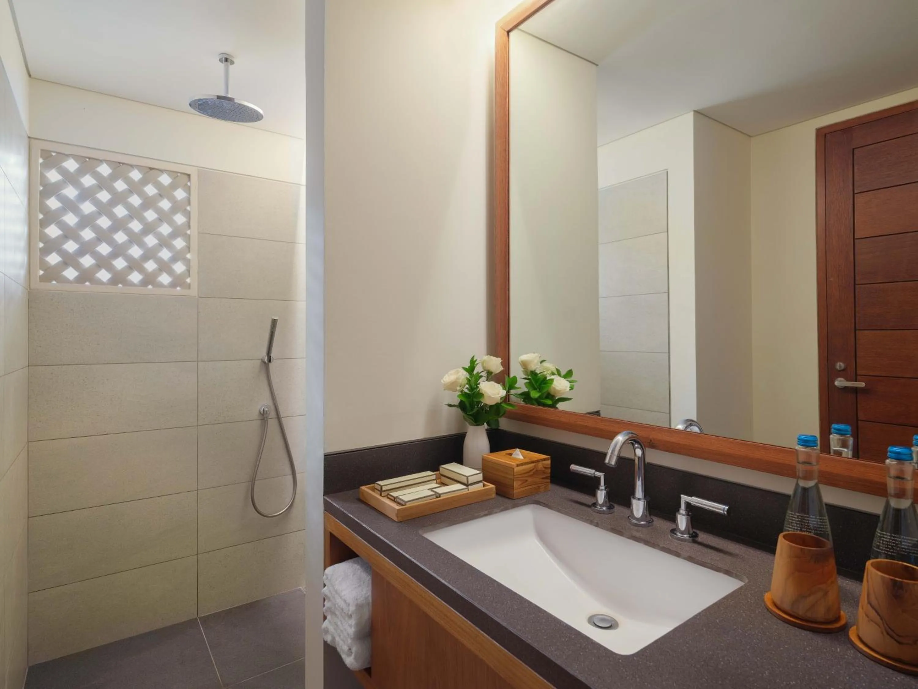 Shower in Chesa Canggu