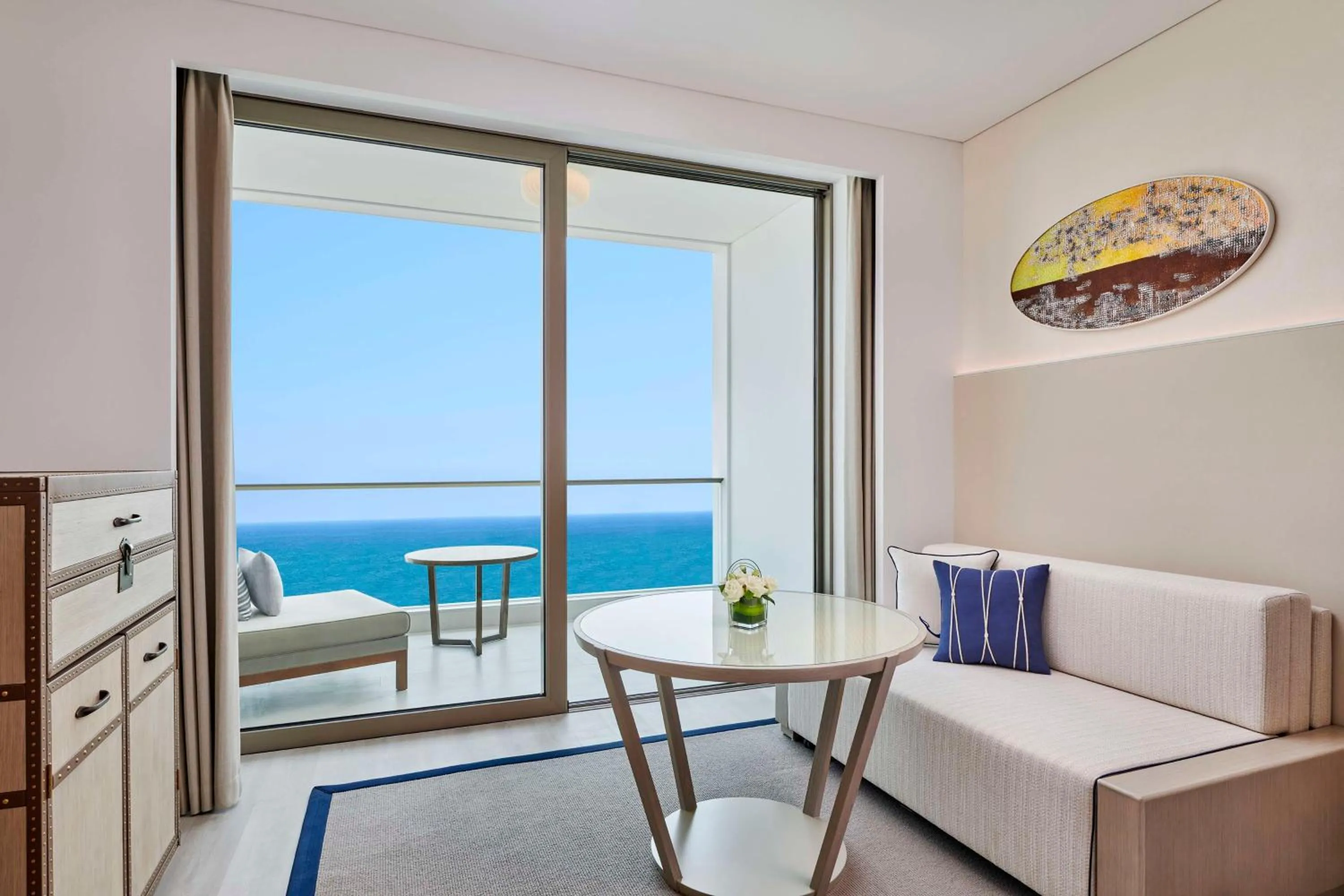 Living room in The Mermoon Resort Hainan Tufu Bay, Tapestry By Hilton