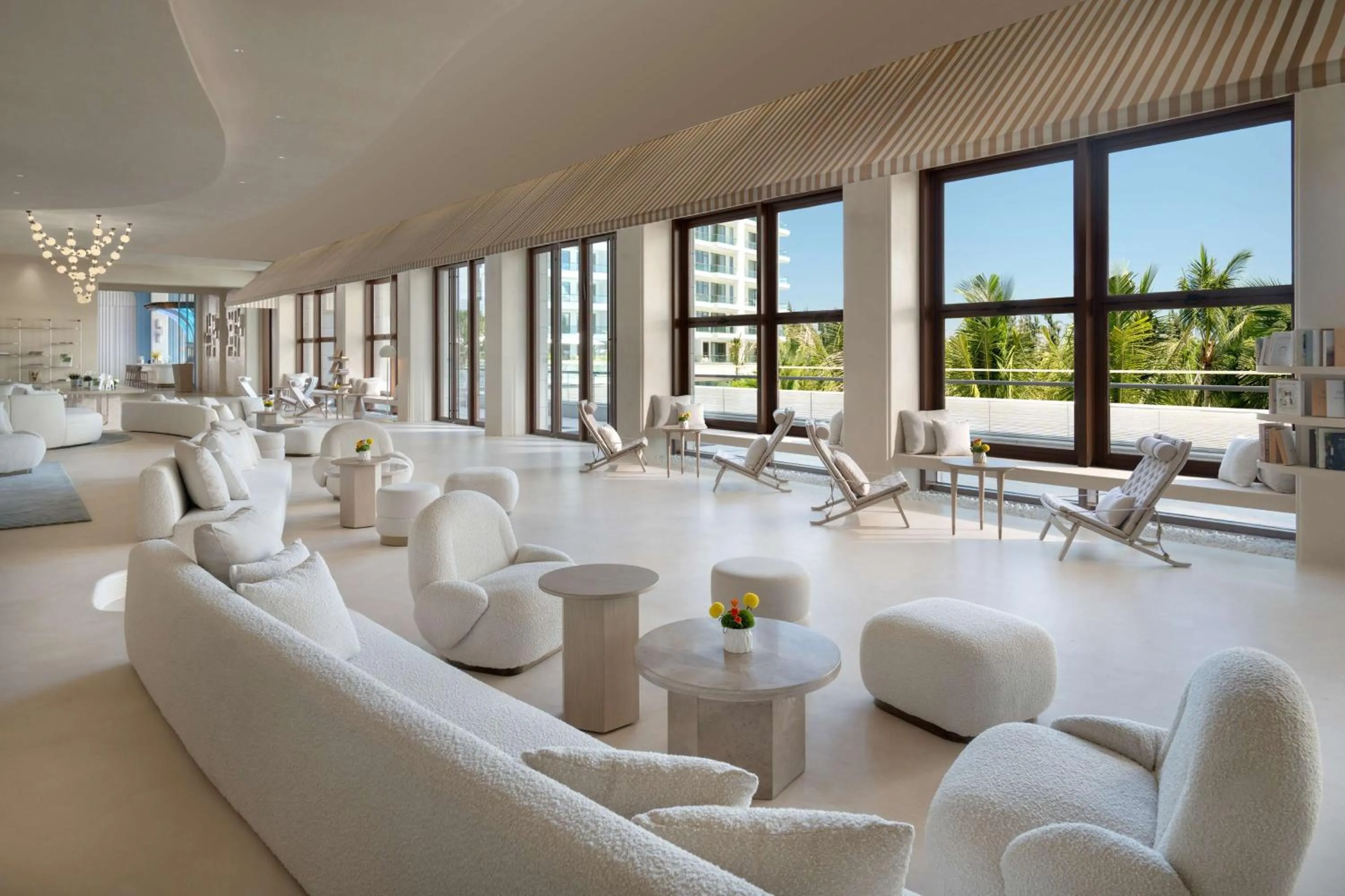 Lobby or reception in The Mermoon Resort Hainan Tufu Bay, Tapestry By Hilton