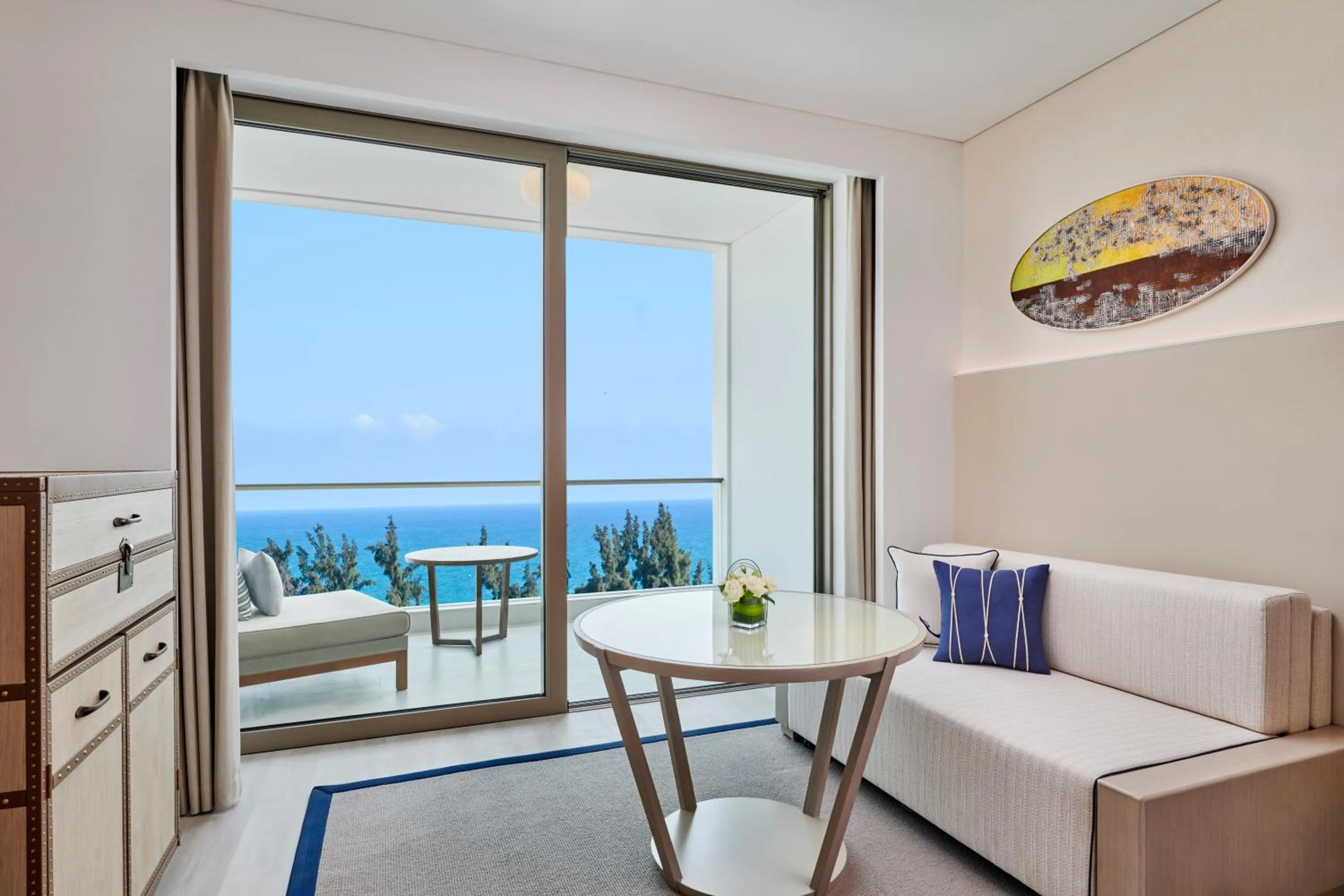 Bedroom in The Mermoon Resort Hainan Tufu Bay, Tapestry By Hilton