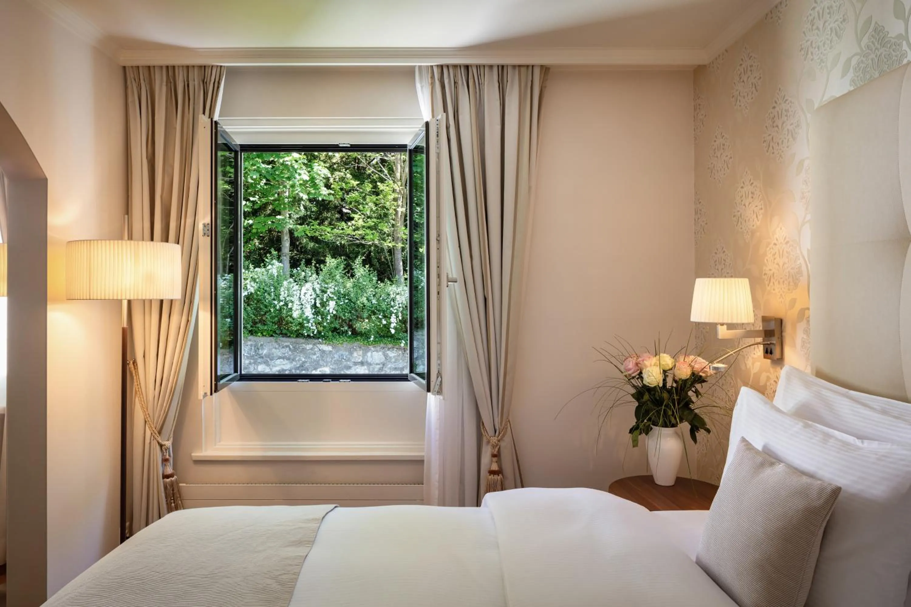 Staff, Bed in Park Hotel Sonnenhof - Relais & Châteaux