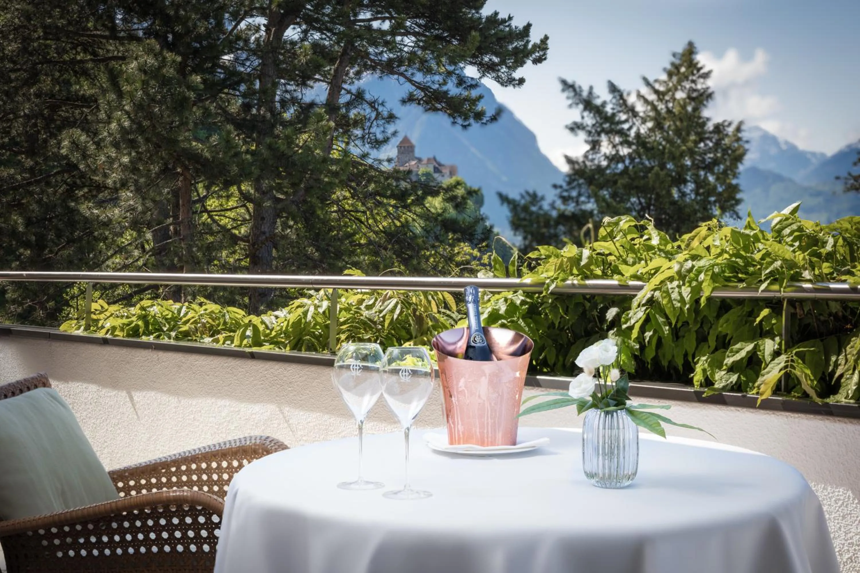 Balcony/Terrace in Park Hotel Sonnenhof - Relais & Châteaux