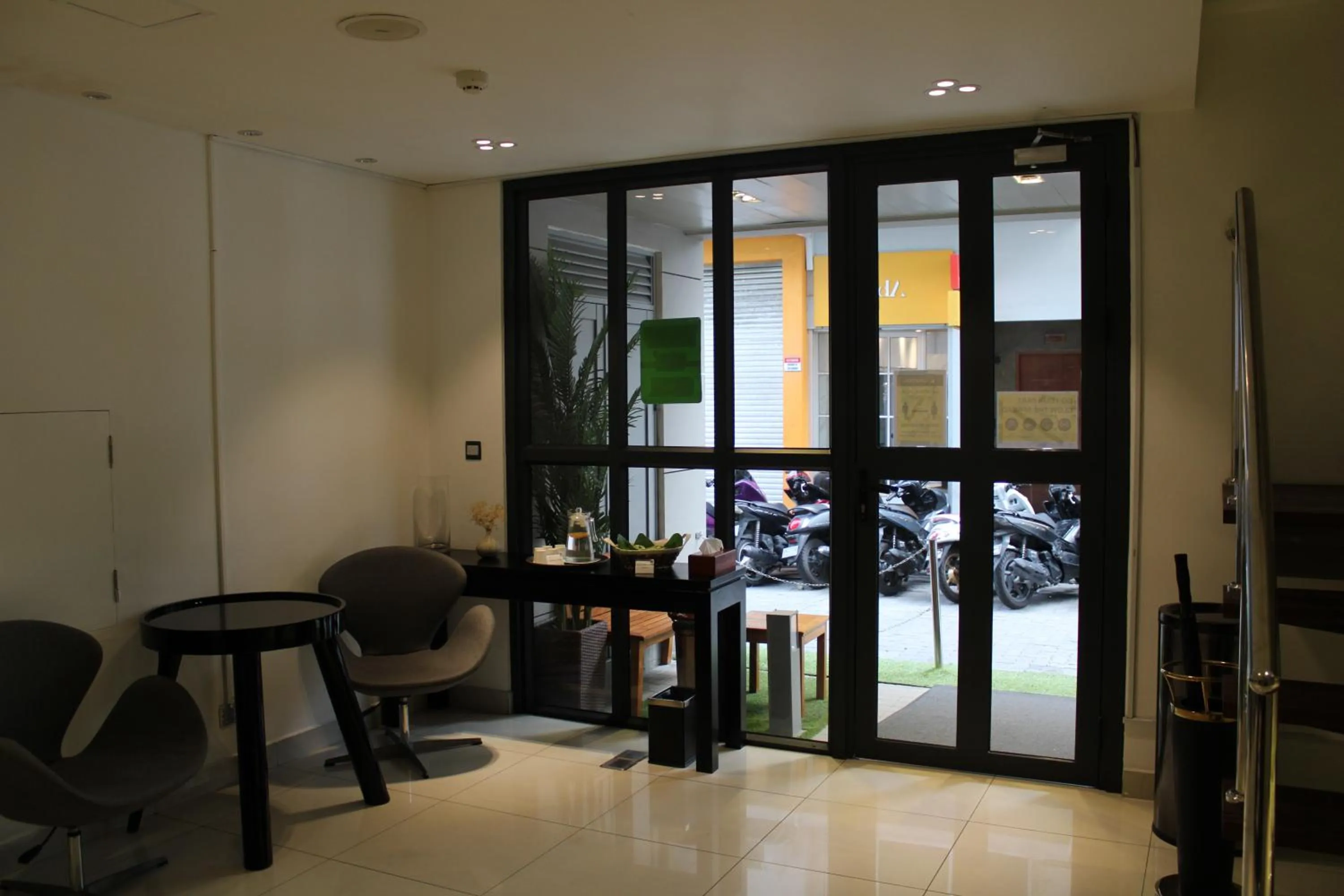 Lobby or reception in Beehive Premier