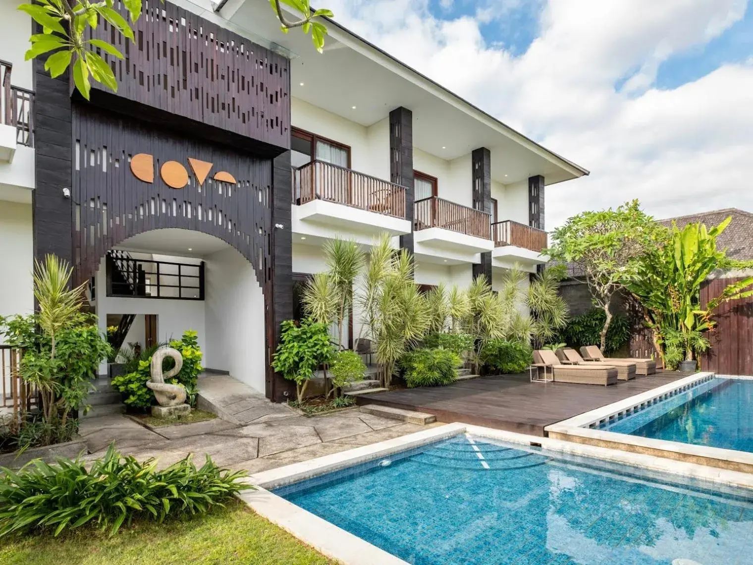 Swimming pool in Cove Tevana Swimming pool in Cove Tevana