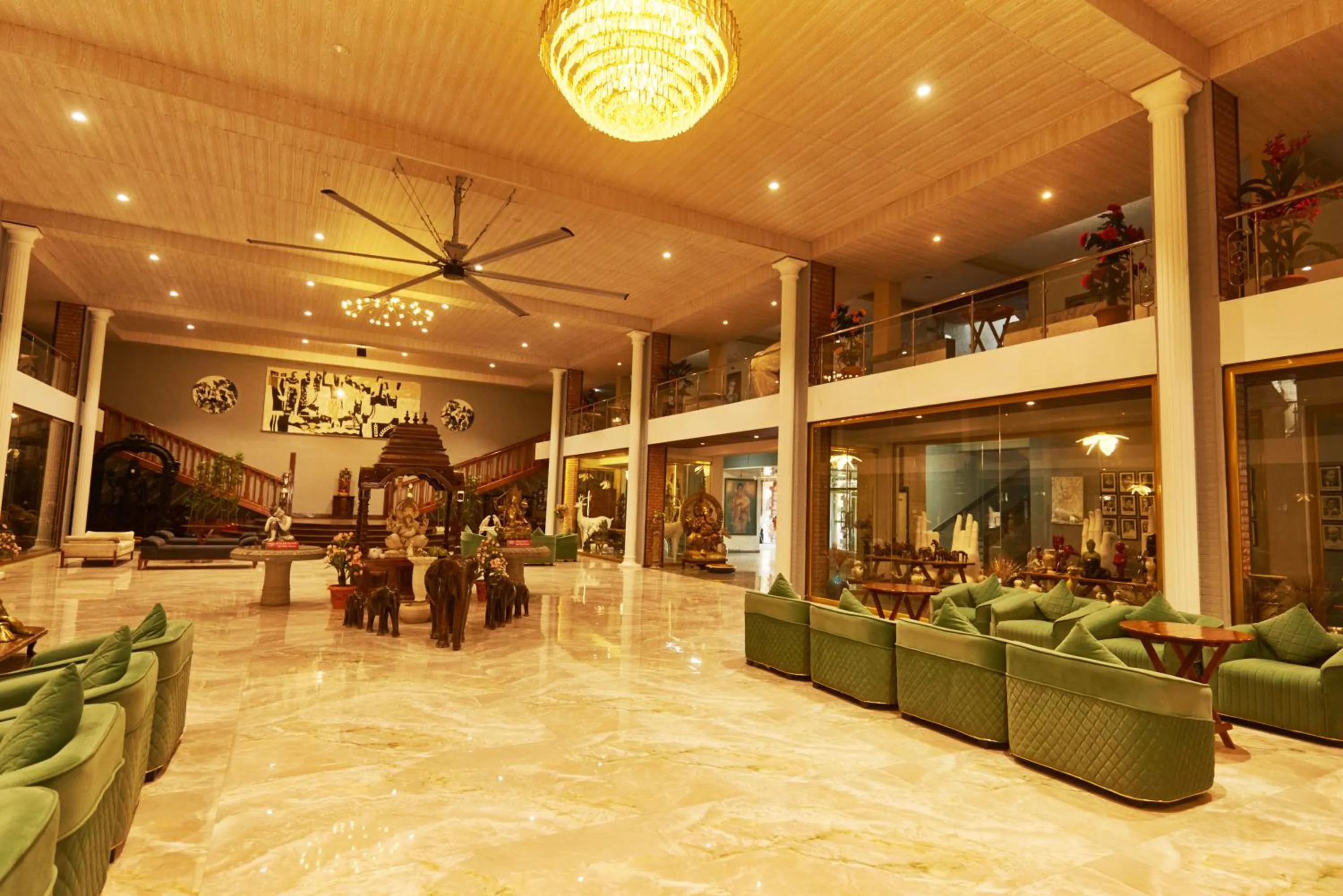 Lobby or reception in Hotel Sai Palkhi Niwara