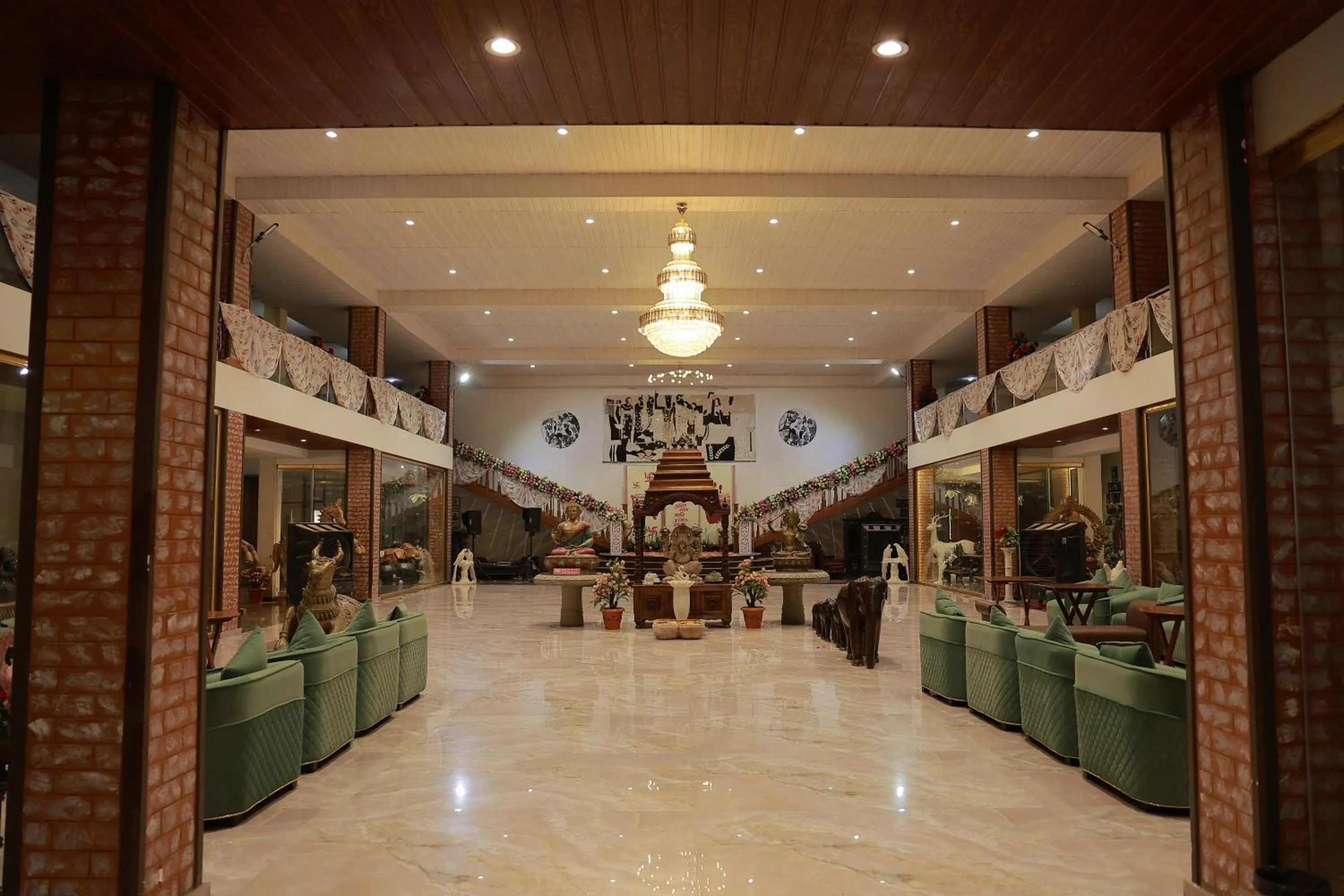 Lobby or reception in Hotel Sai Palkhi Niwara