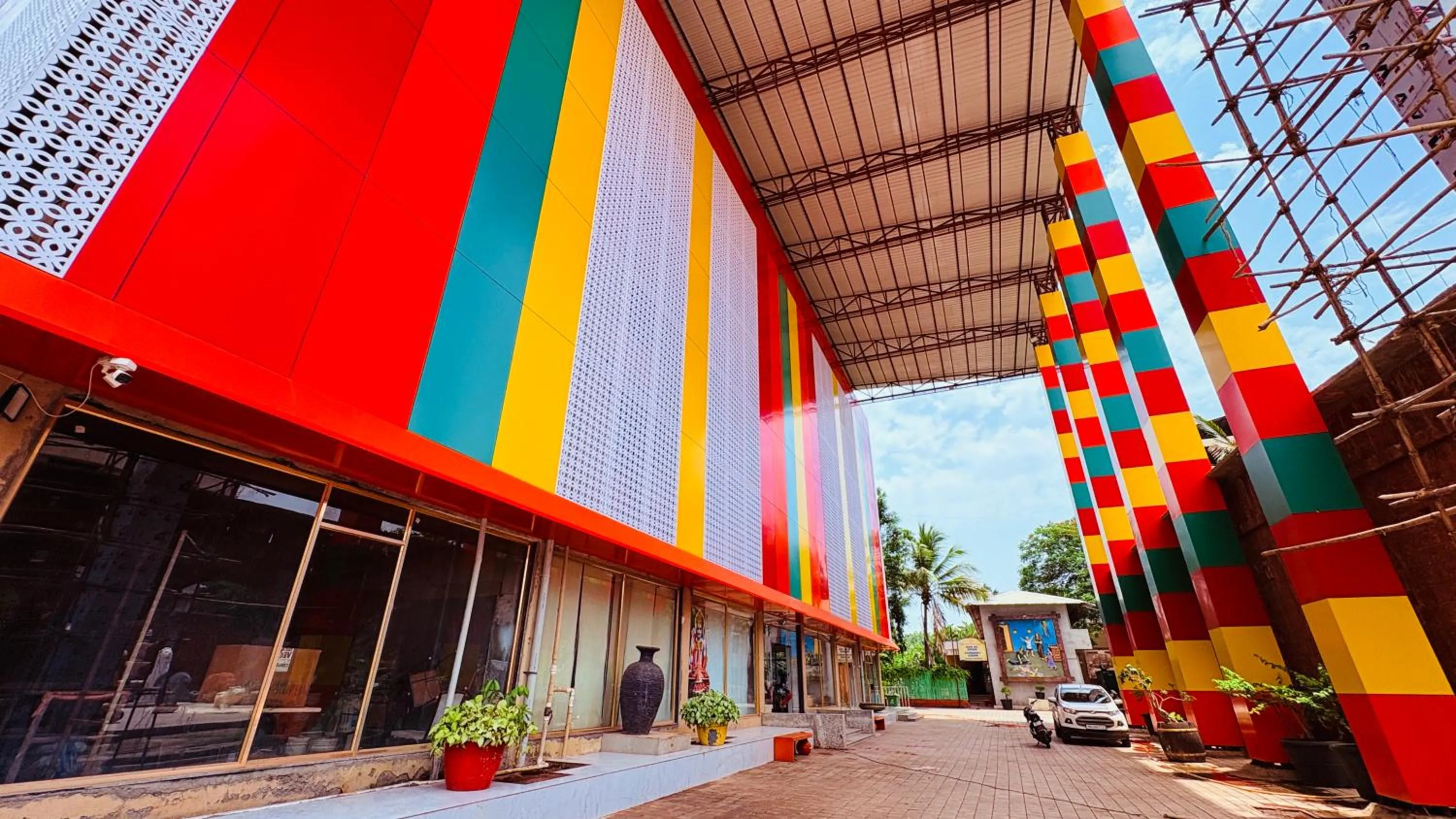 Property building in Hotel Sai Palkhi Niwara