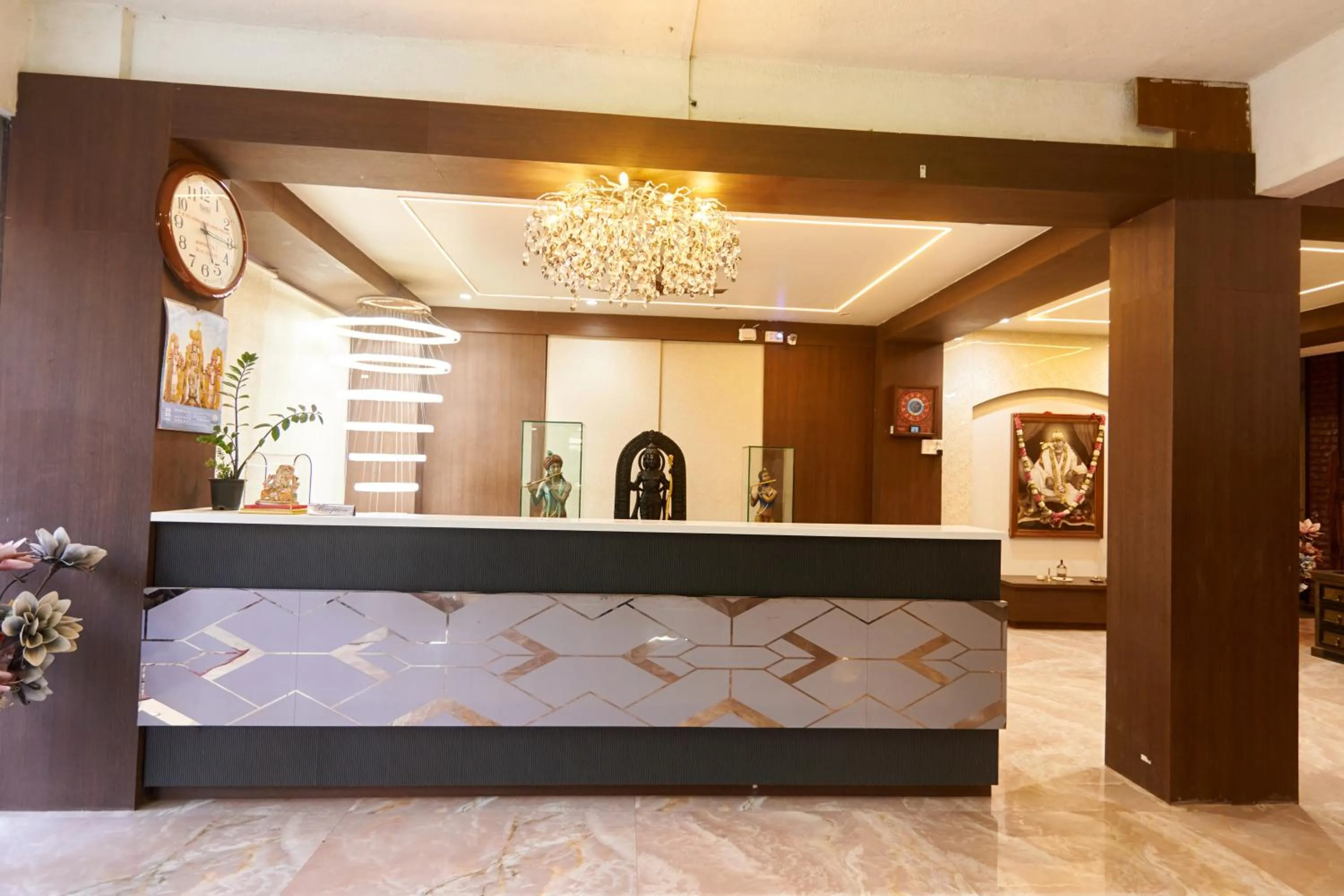 Lobby or reception in Hotel Sai Palkhi Niwara