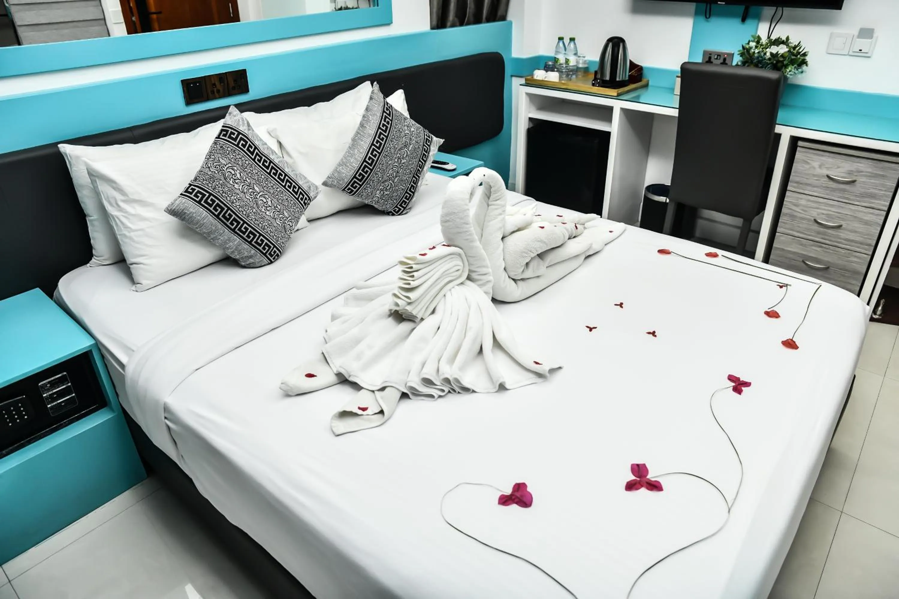 Bed in The Hive Beach