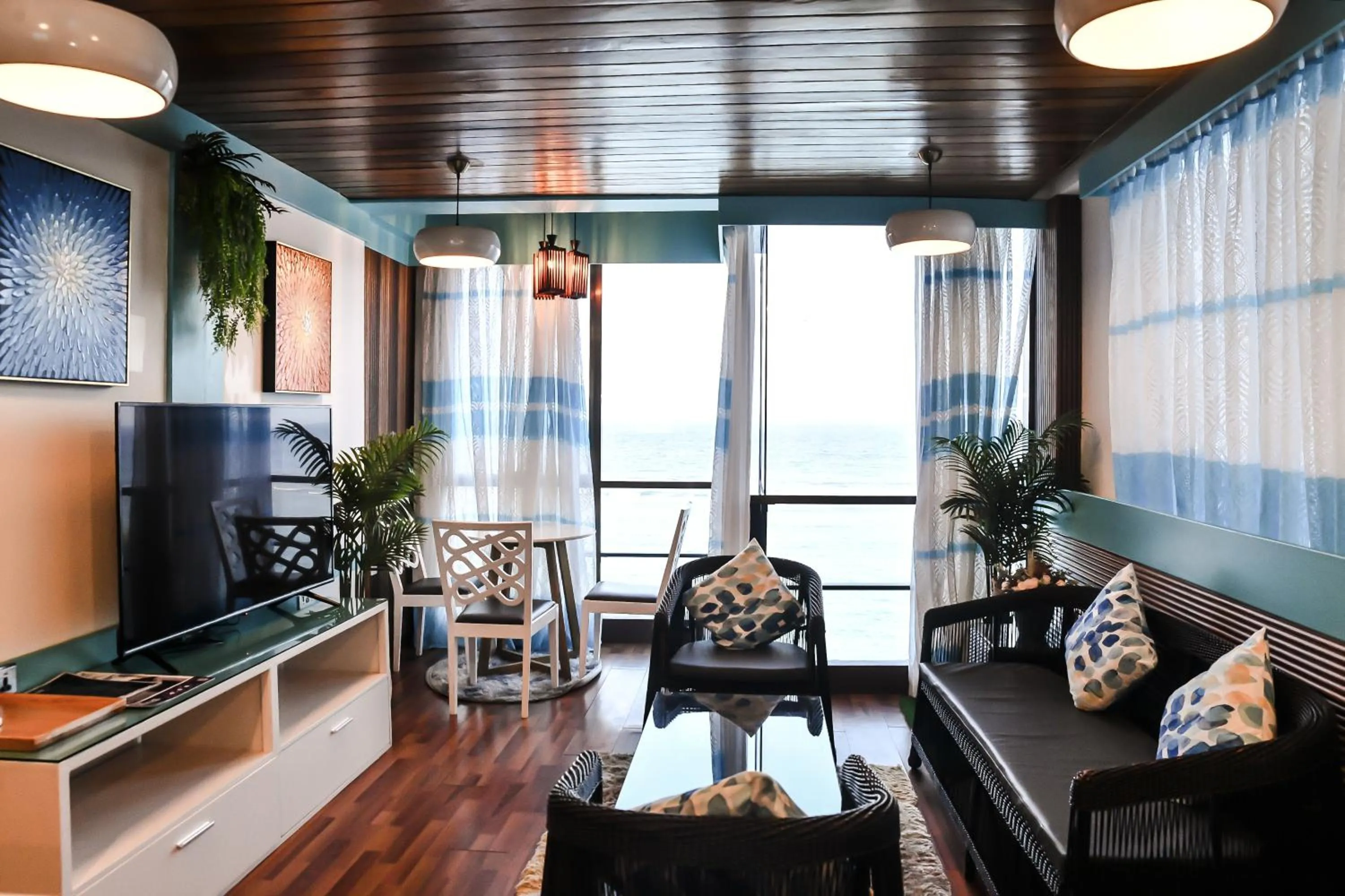 Communal lounge/ TV room in The Hive Beach