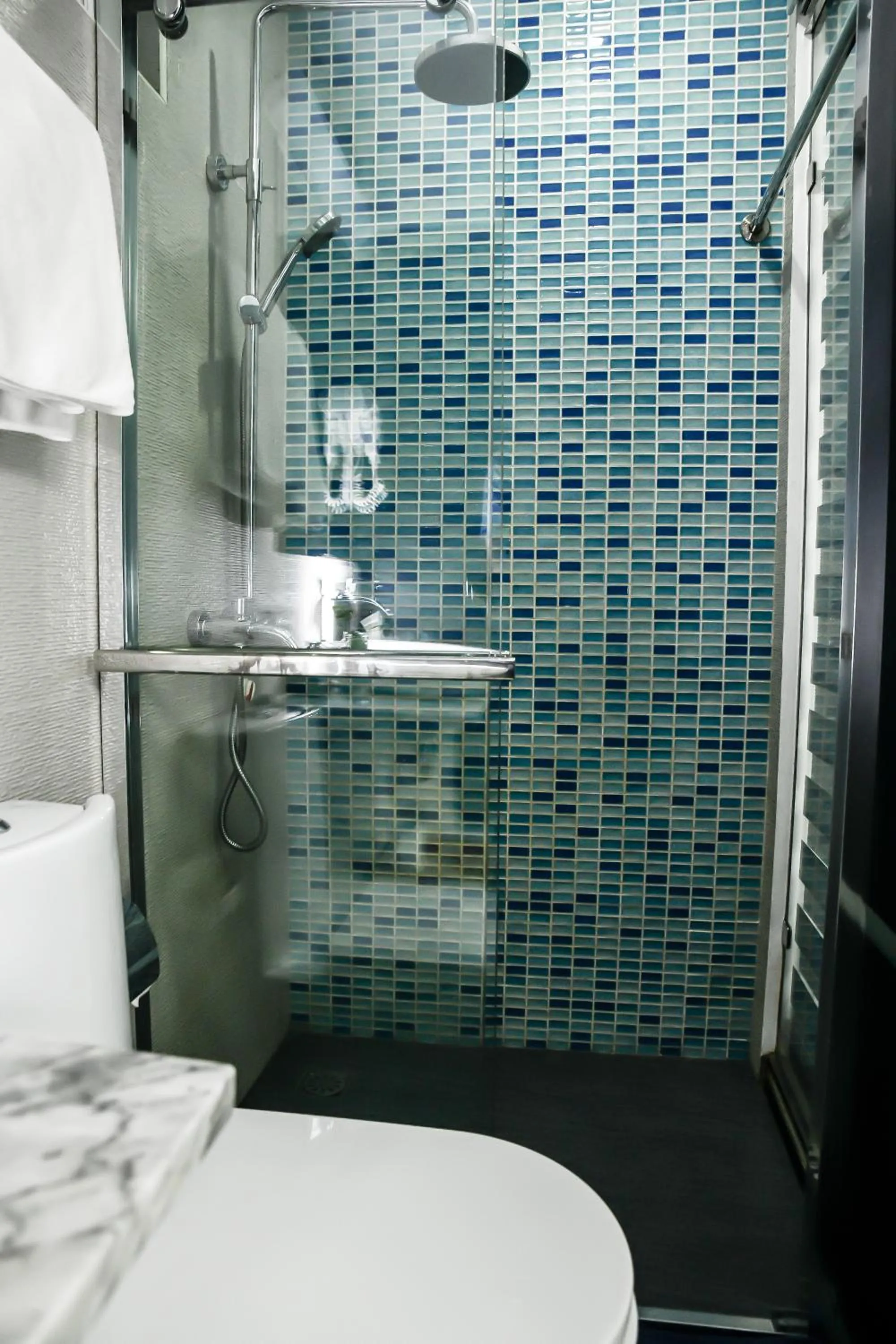 Shower in The Hive Beach