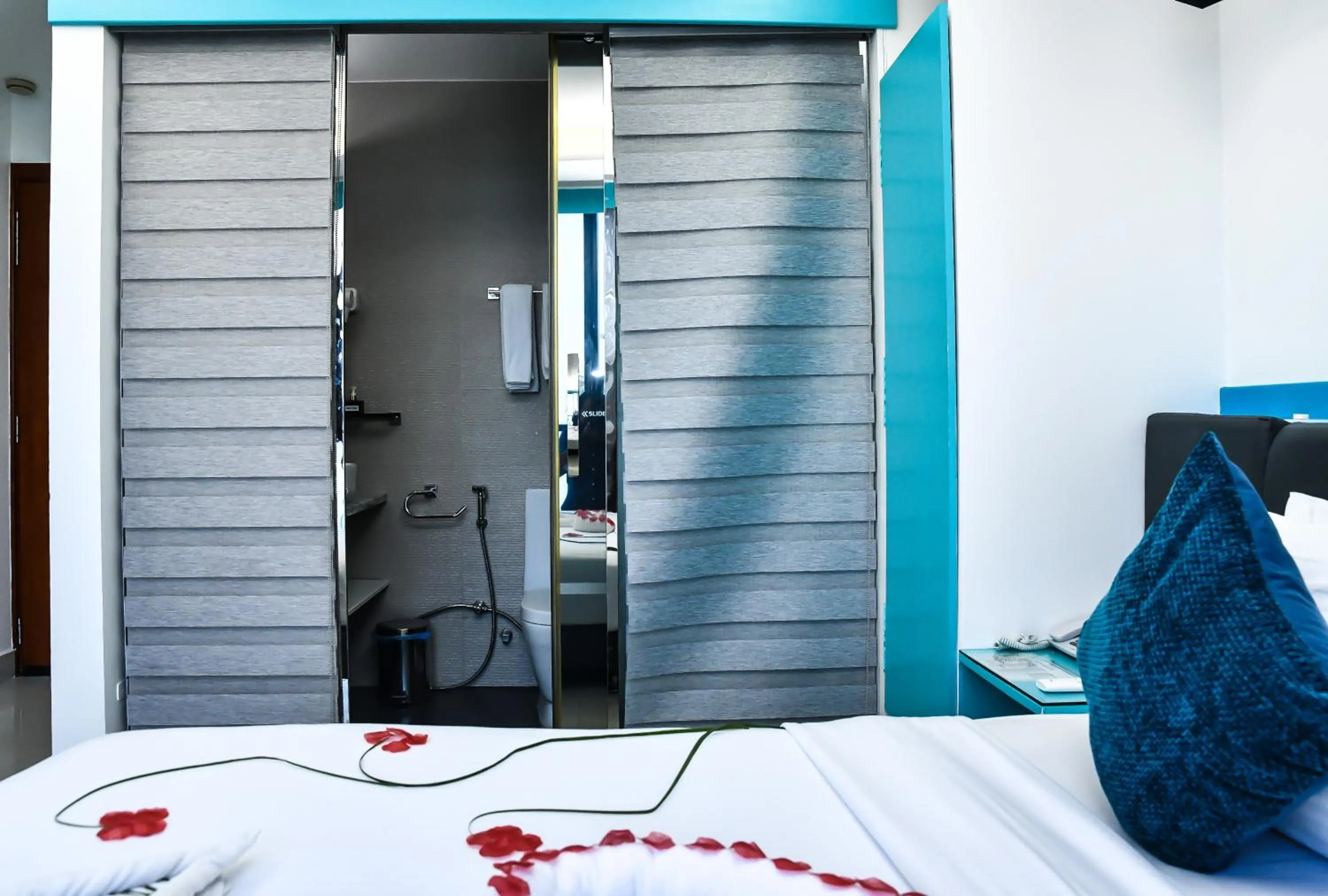 Bed in The Hive Beach