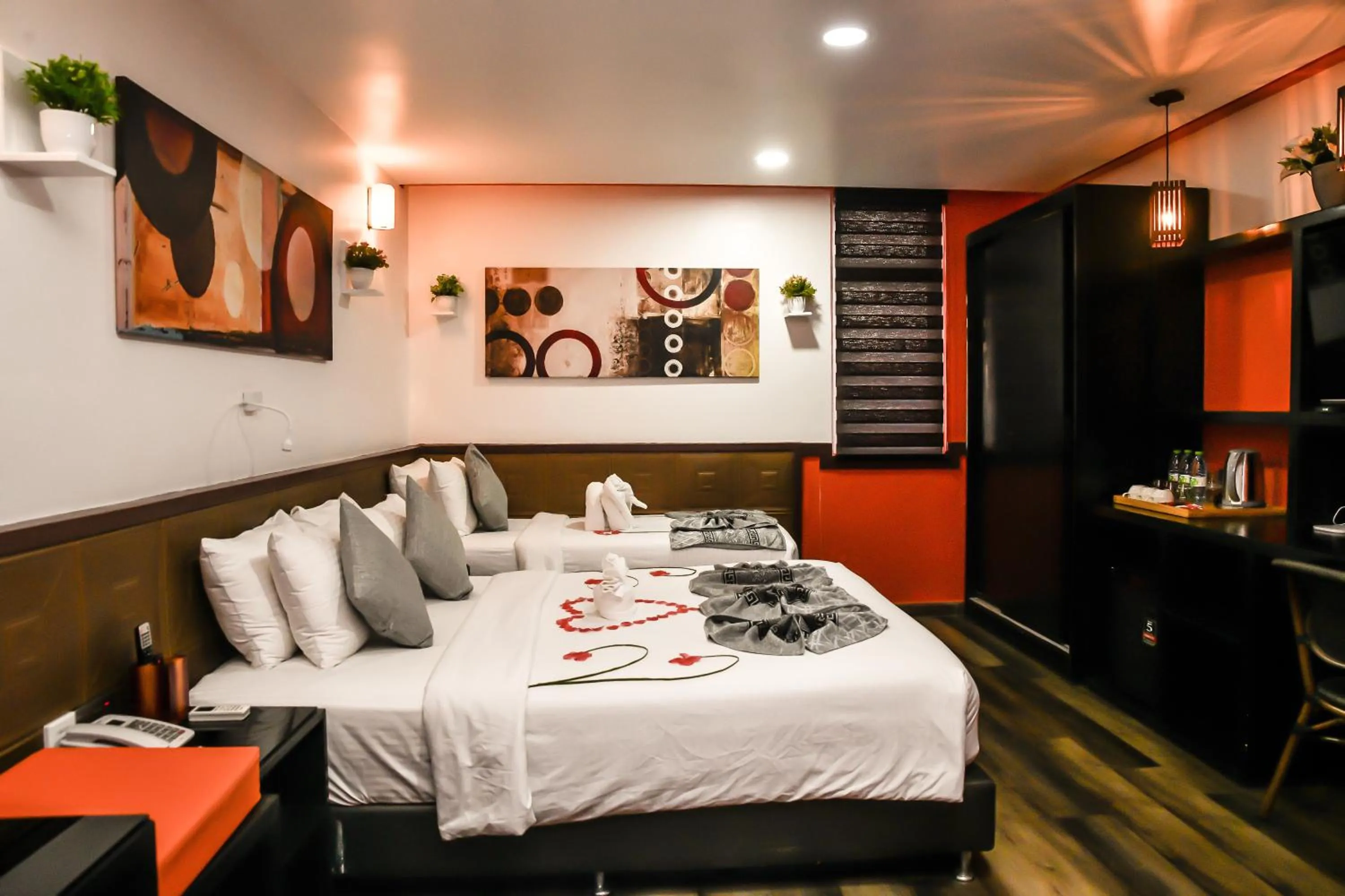 Bed in The Hive Beach