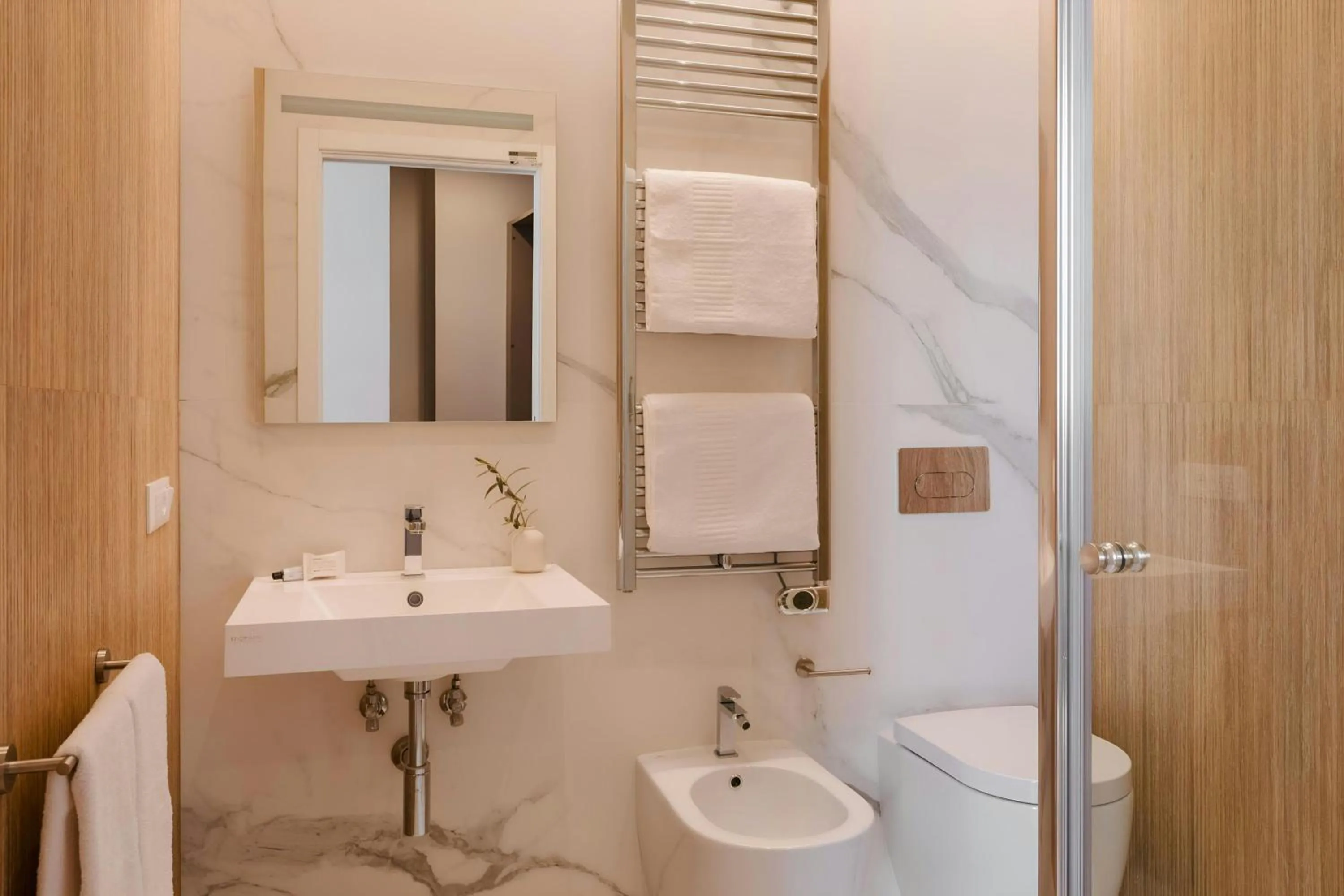 Bathroom in Sonder by Marriott Bonvoy Antinoo Apartments Piazza del Parlamento